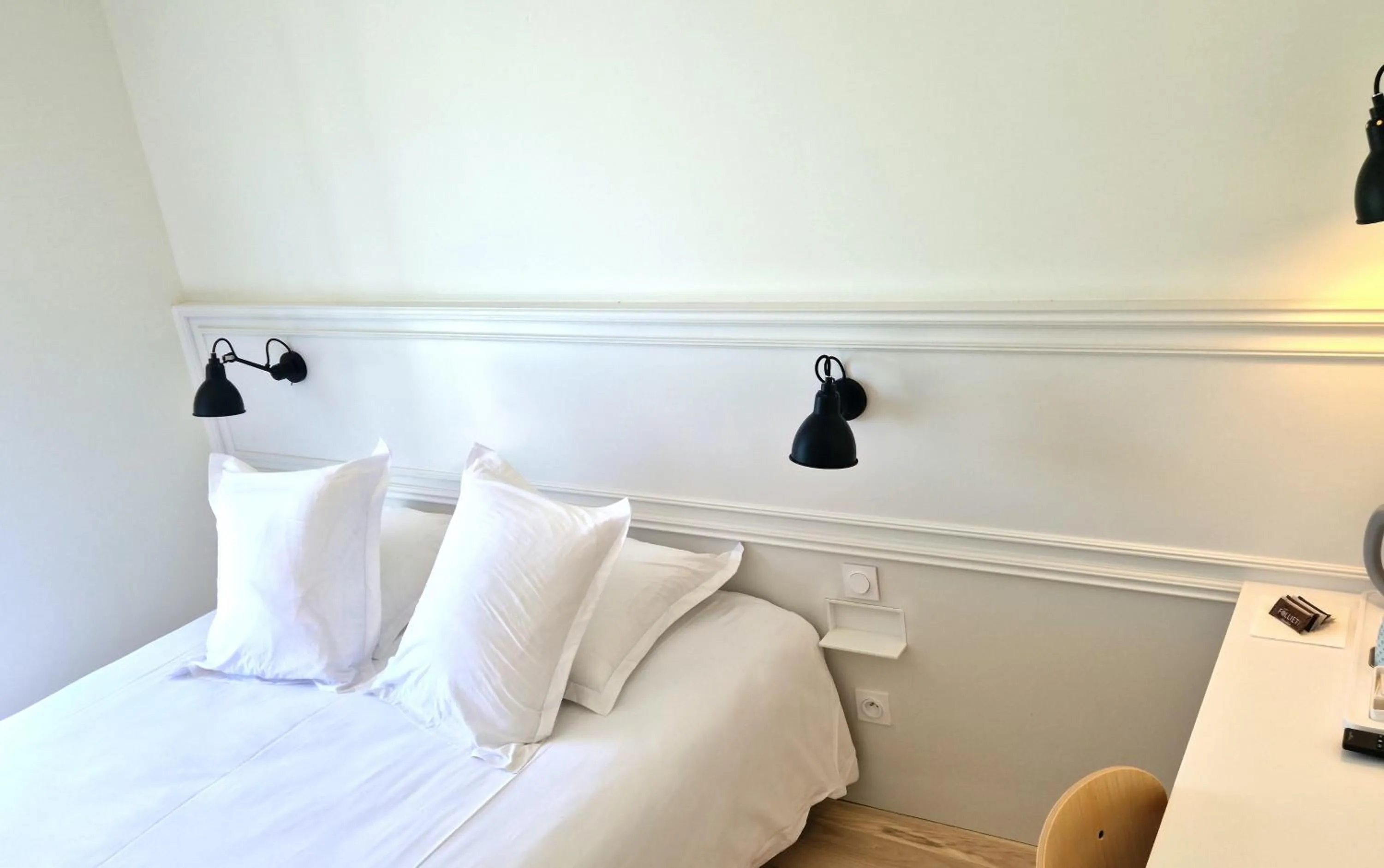 Photo of the whole room, Bed in Beau Rivage