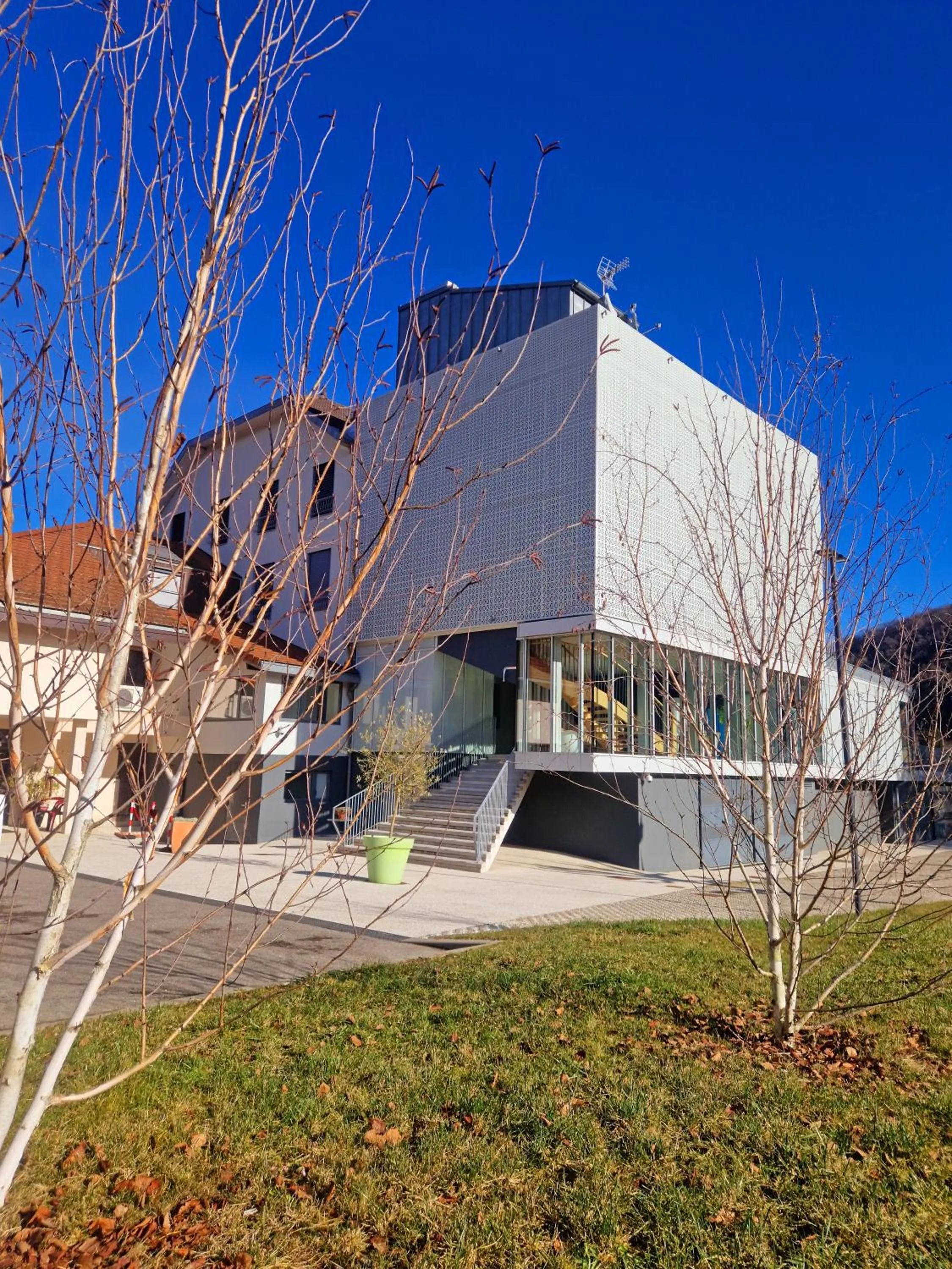 Property building in Beau Rivage