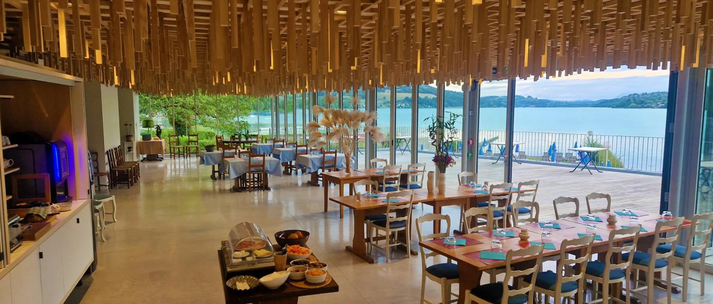 Buffet breakfast in Beau Rivage