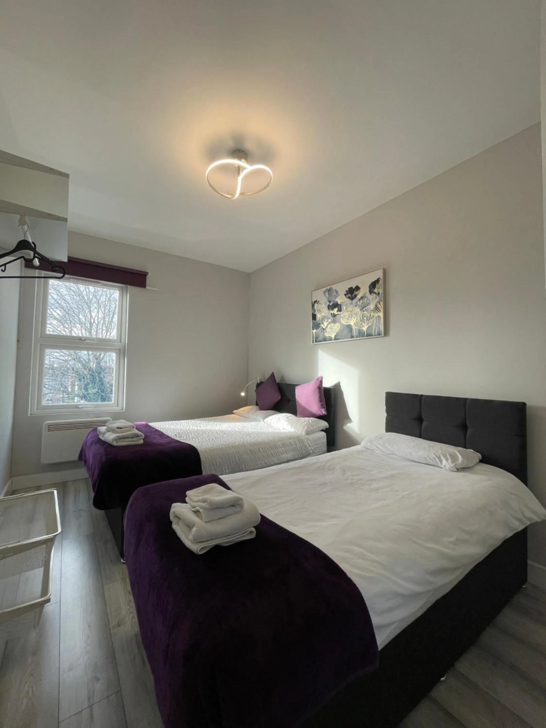 Bed in Chamberlayne Inn