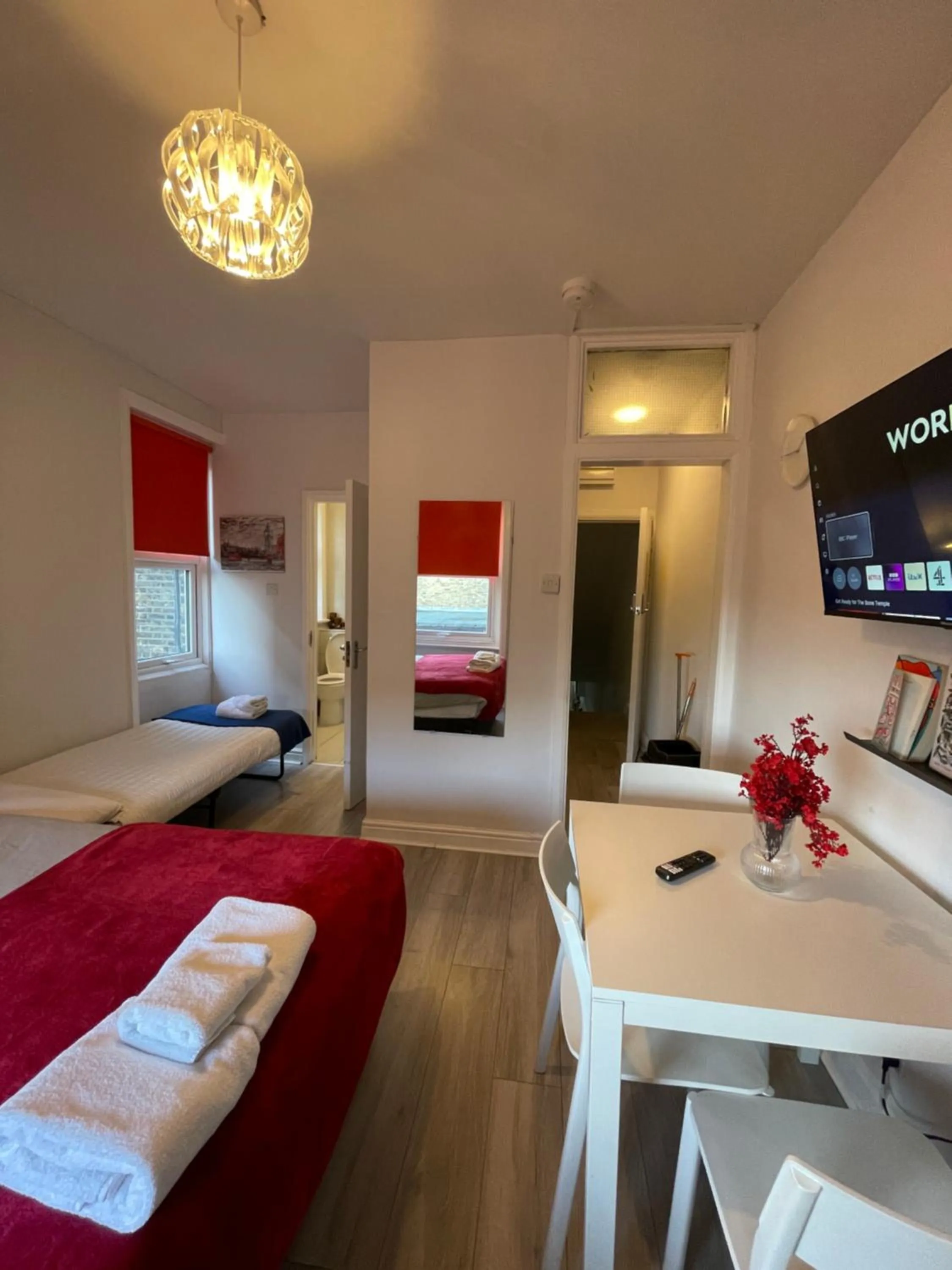 Bed in Chamberlayne Inn