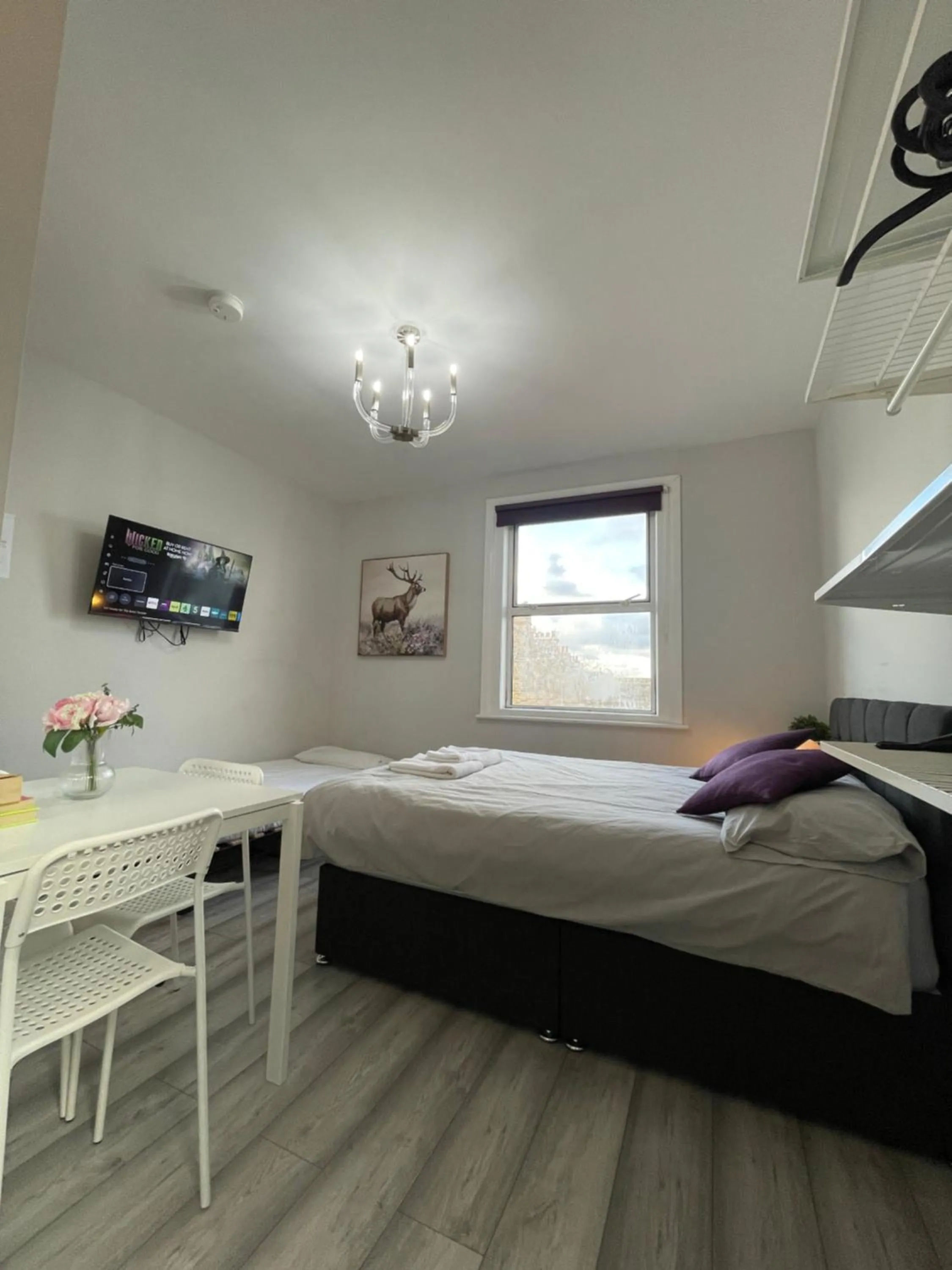 Bed in Chamberlayne Inn