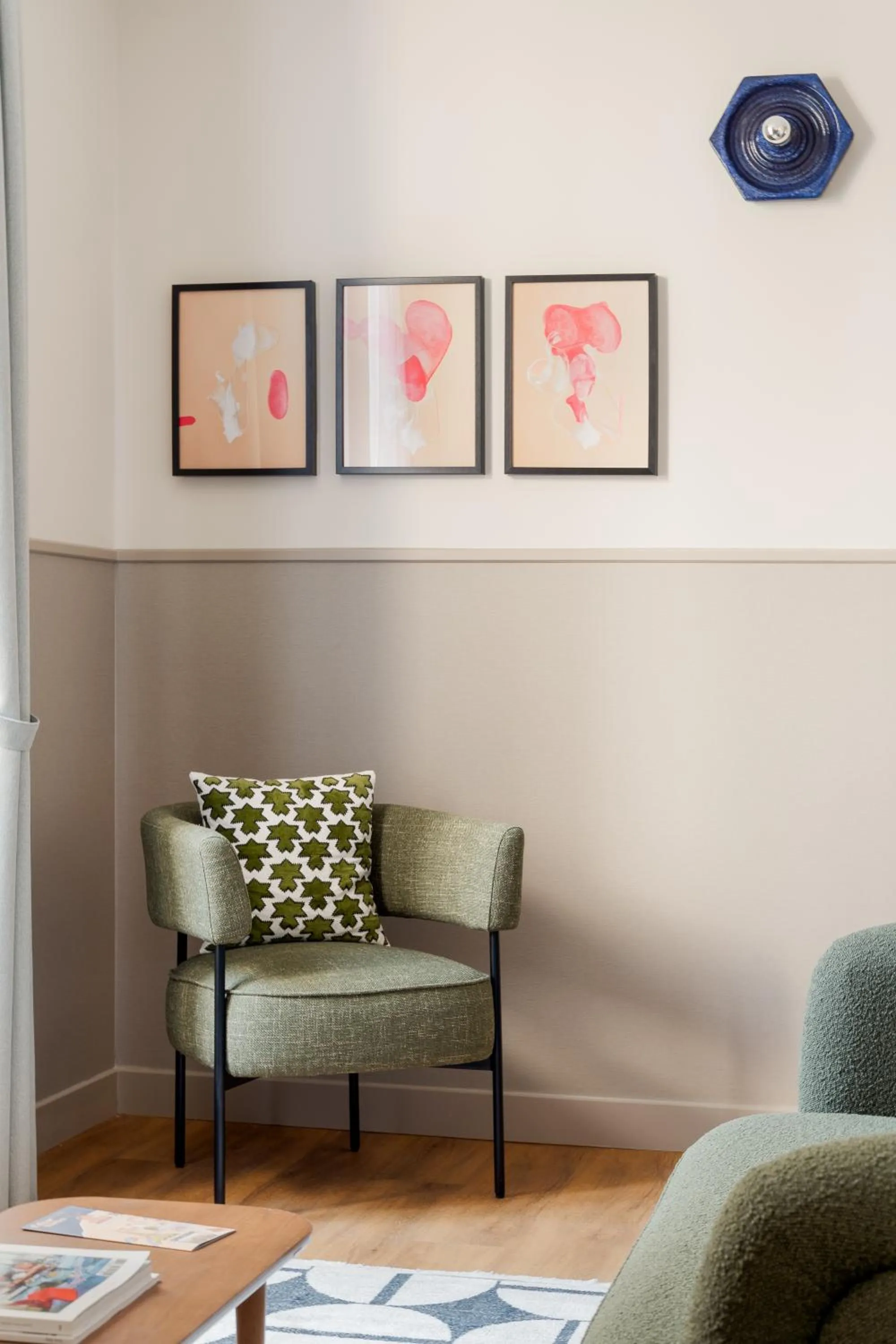 Living room in Edgar Suites Montmartre - Paul Albert