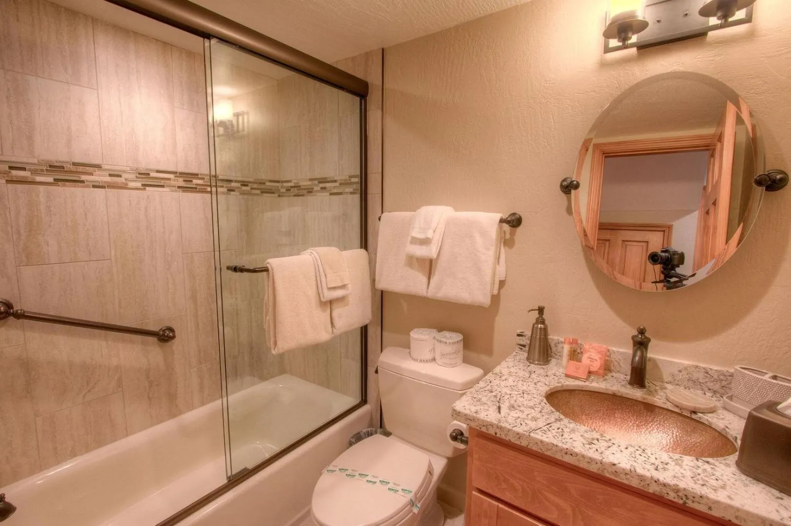 Shower in Cozy Bear Lodge home