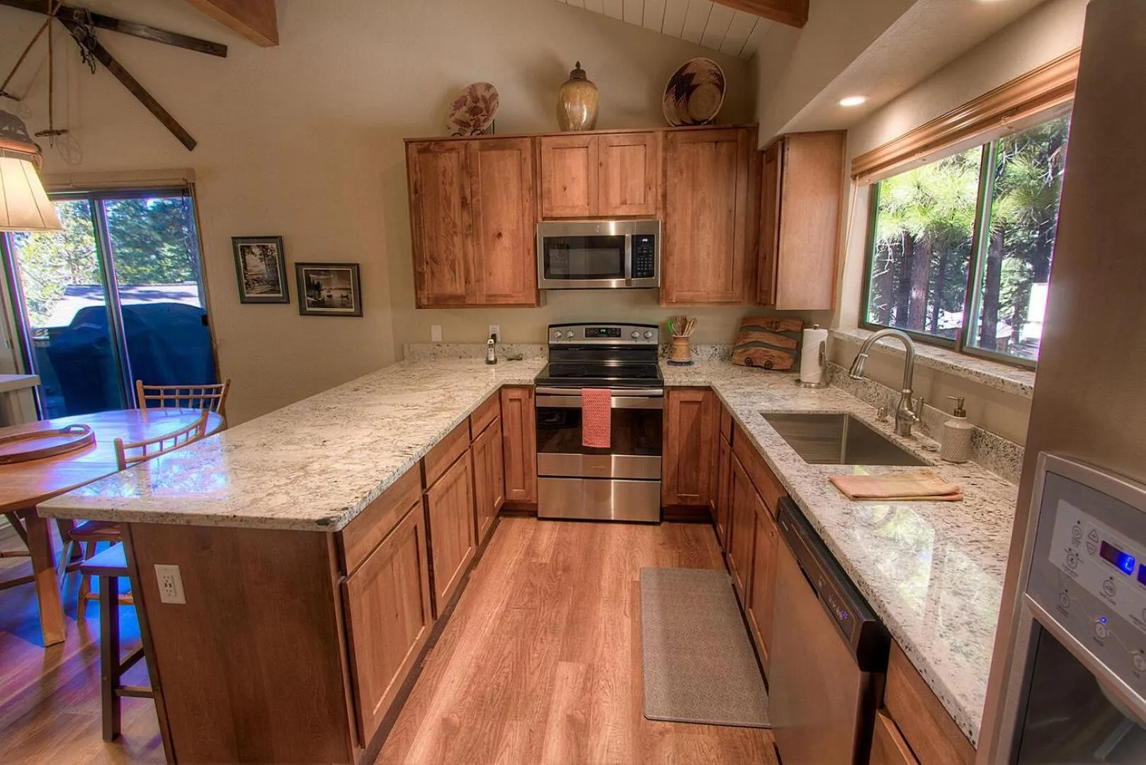 Kitchen or kitchenette in Cozy Bear Lodge home