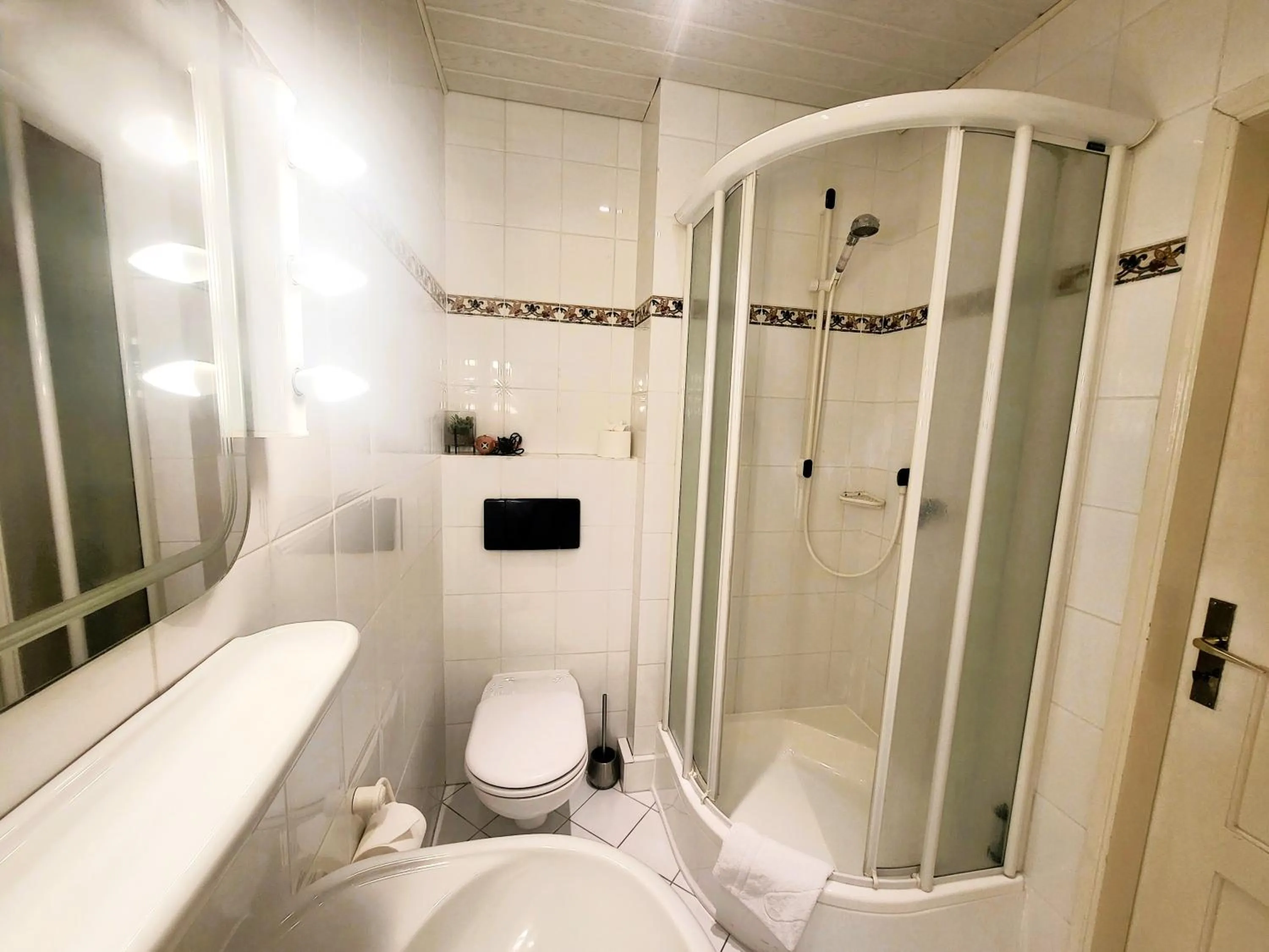 Bathroom in City Center Hotel Garni Cuxhaven