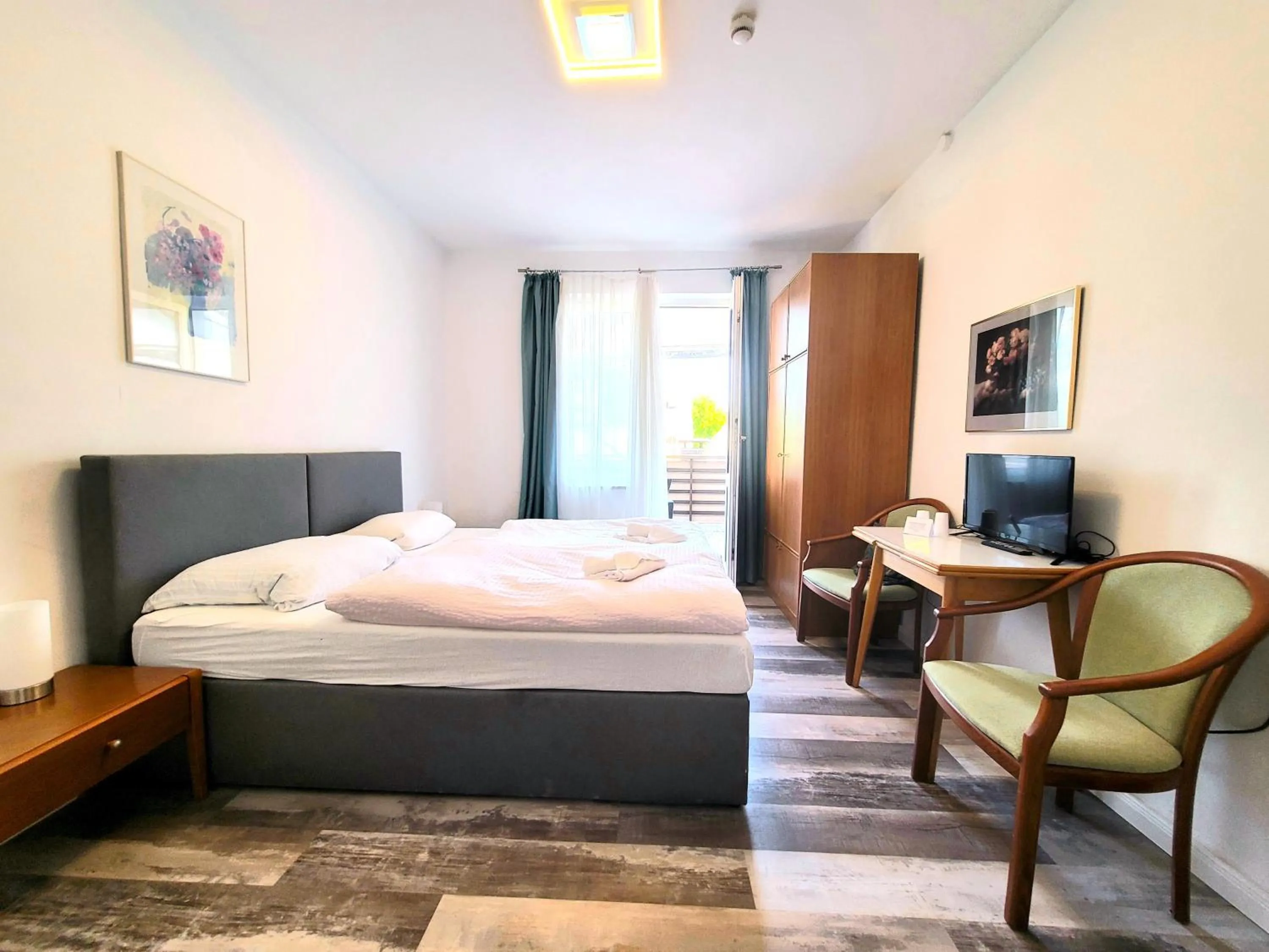 Bed in City Center Hotel Garni Cuxhaven