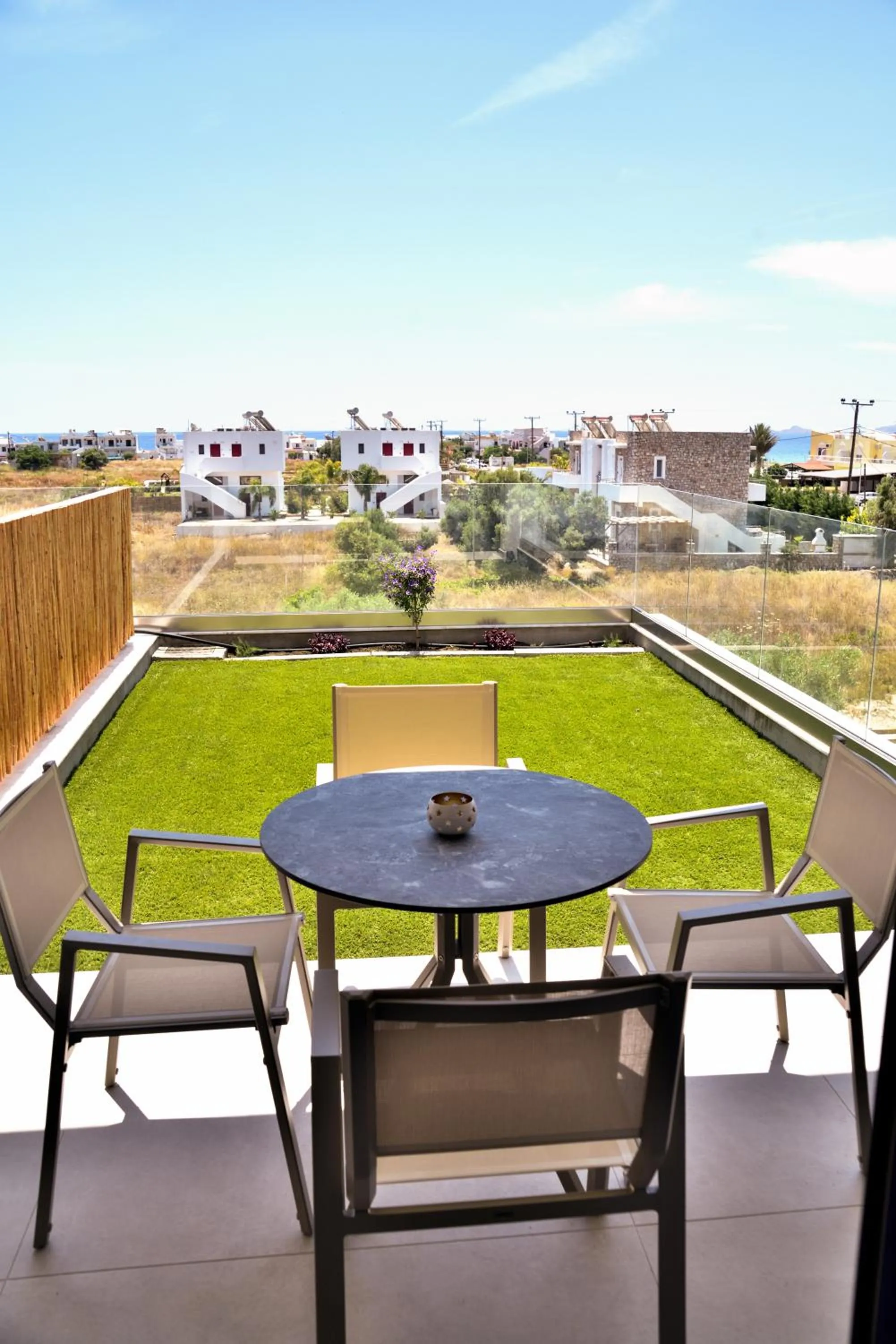 Day in KOUROS STONE SUITES