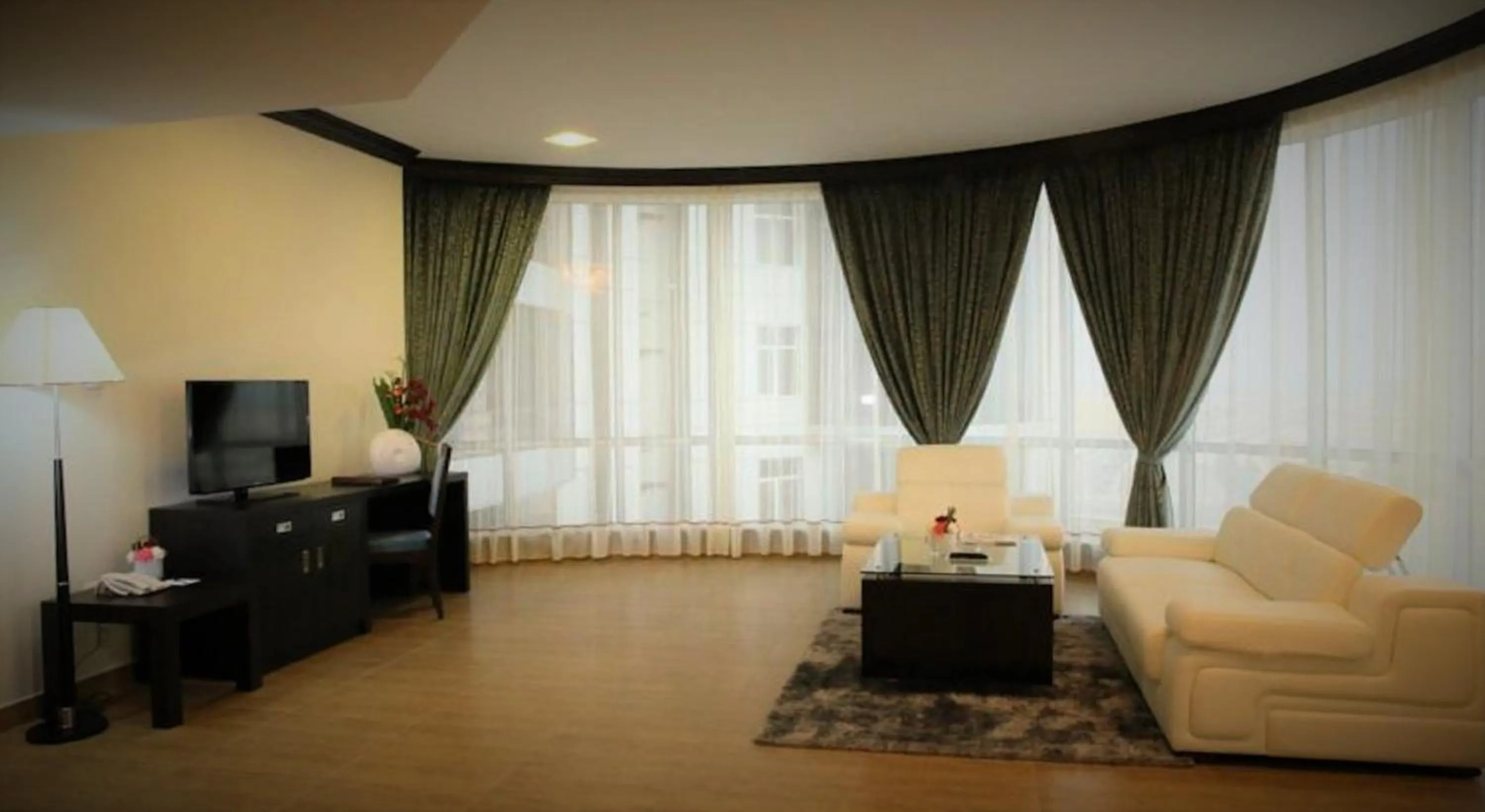 Living room in Royal Phoenicia Hotel