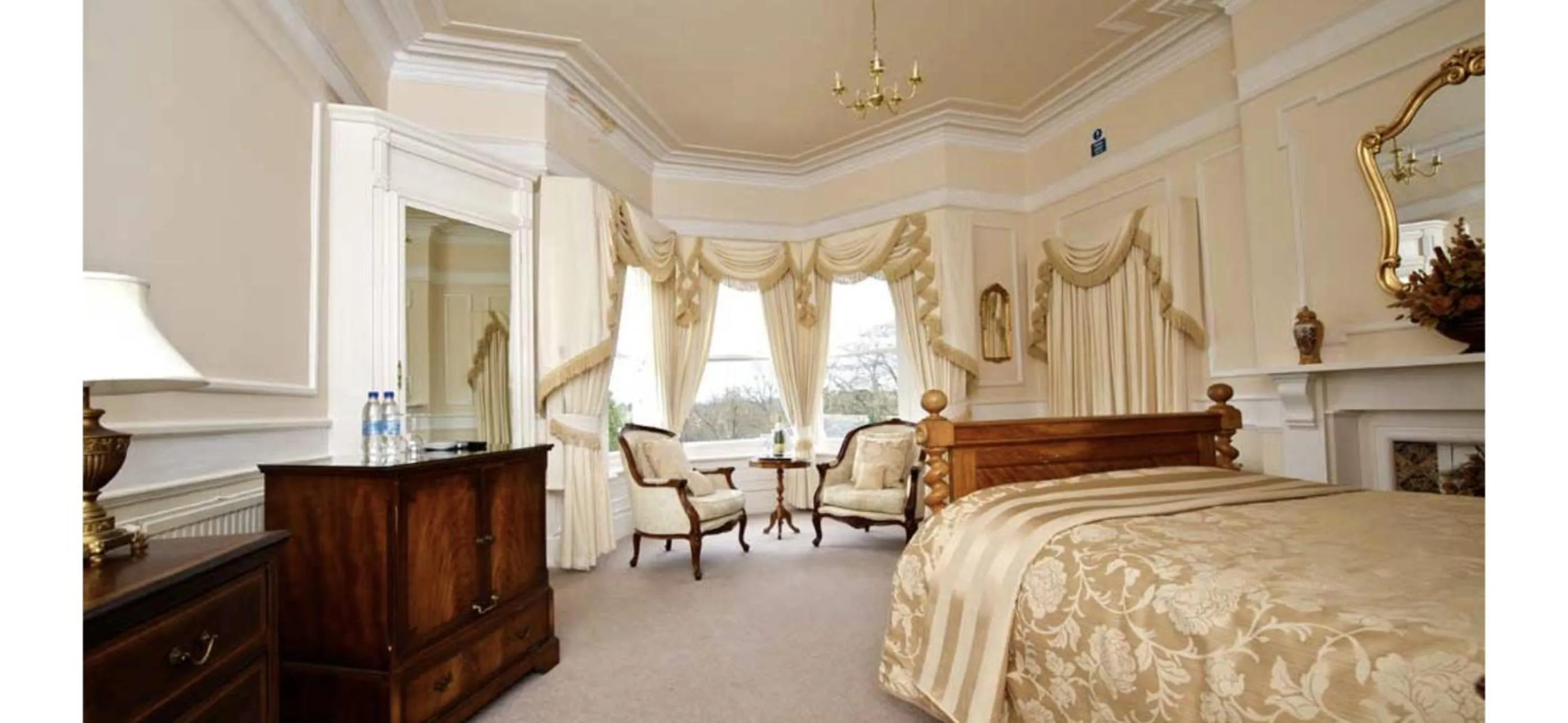 Bed in Munstone House