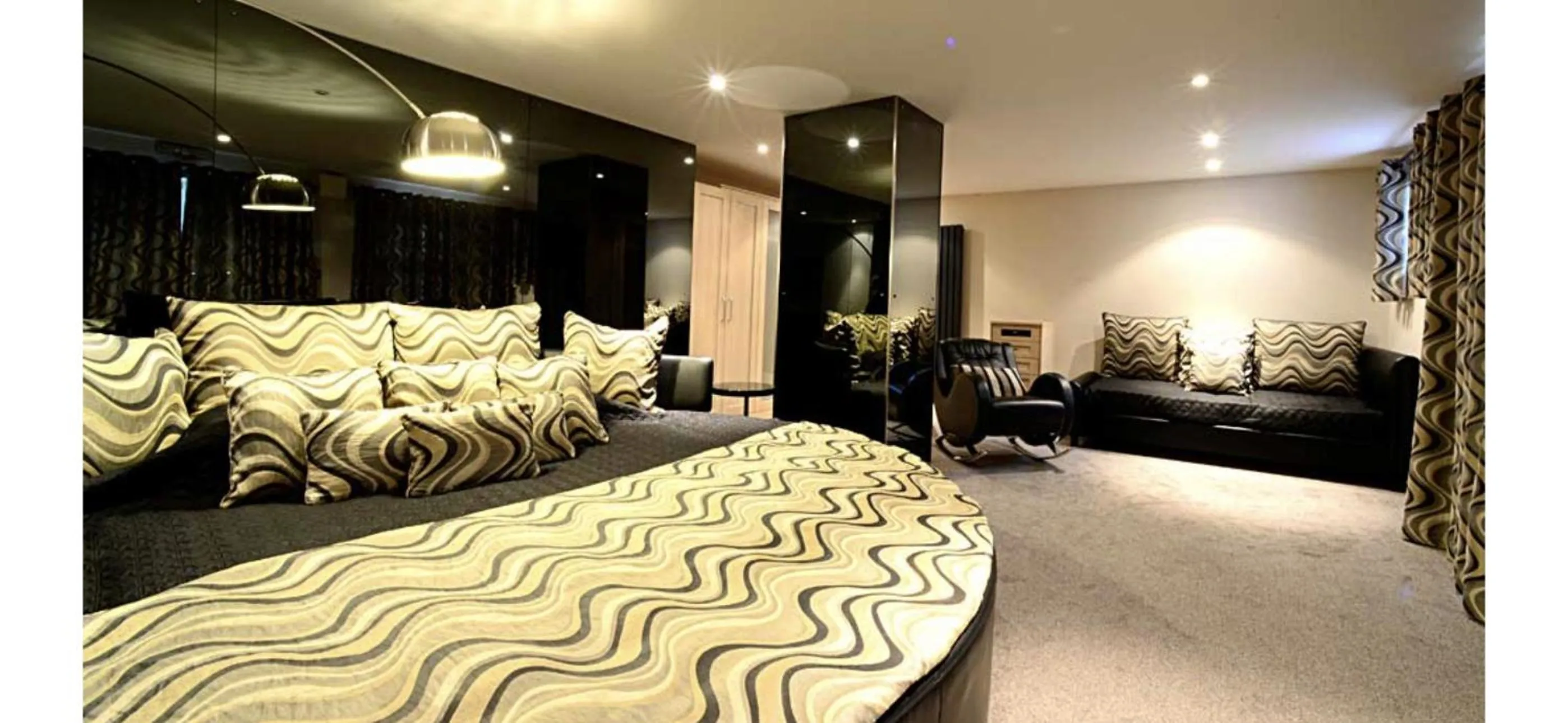 Bed in Munstone House