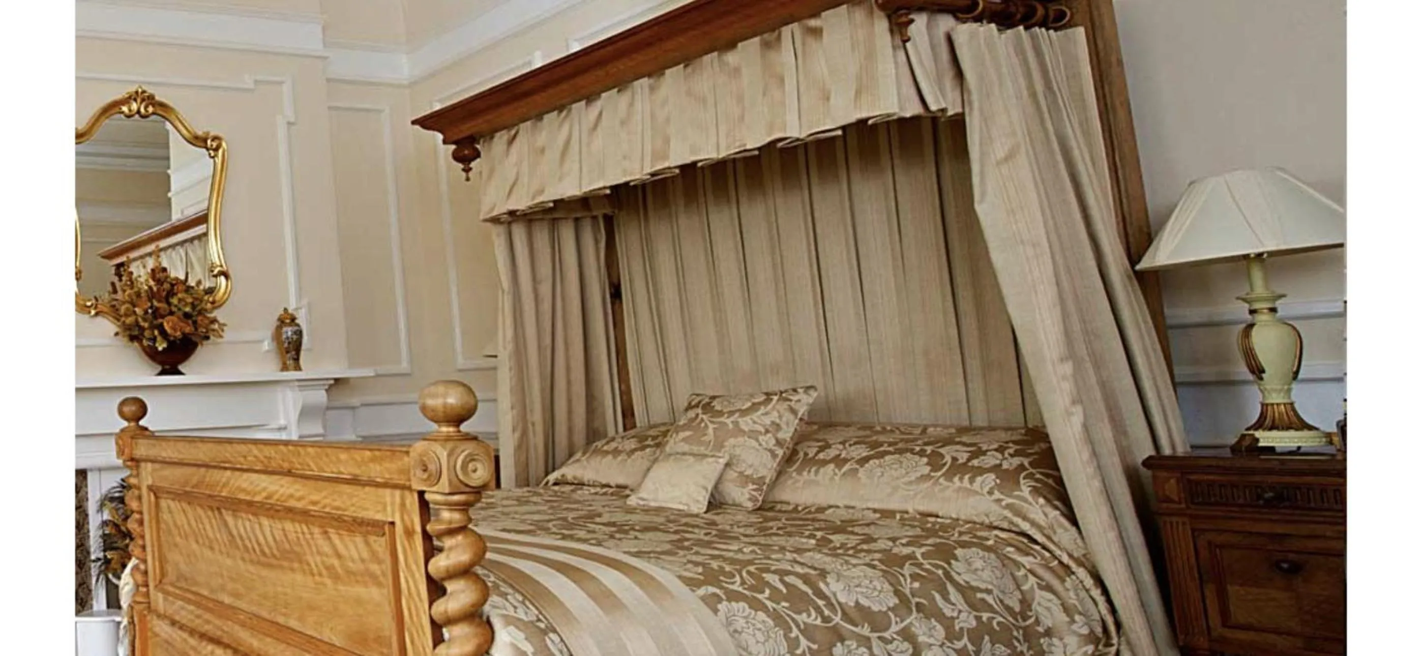 Bed in Munstone House