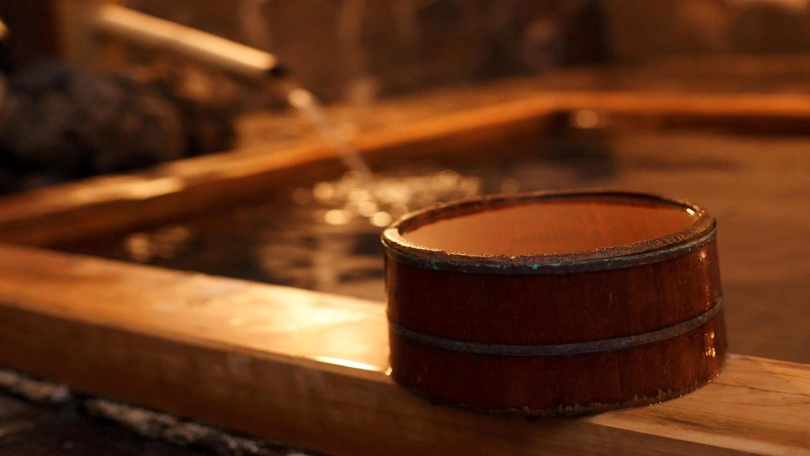 Hot Spring Bath in Yuyado Mikannoki