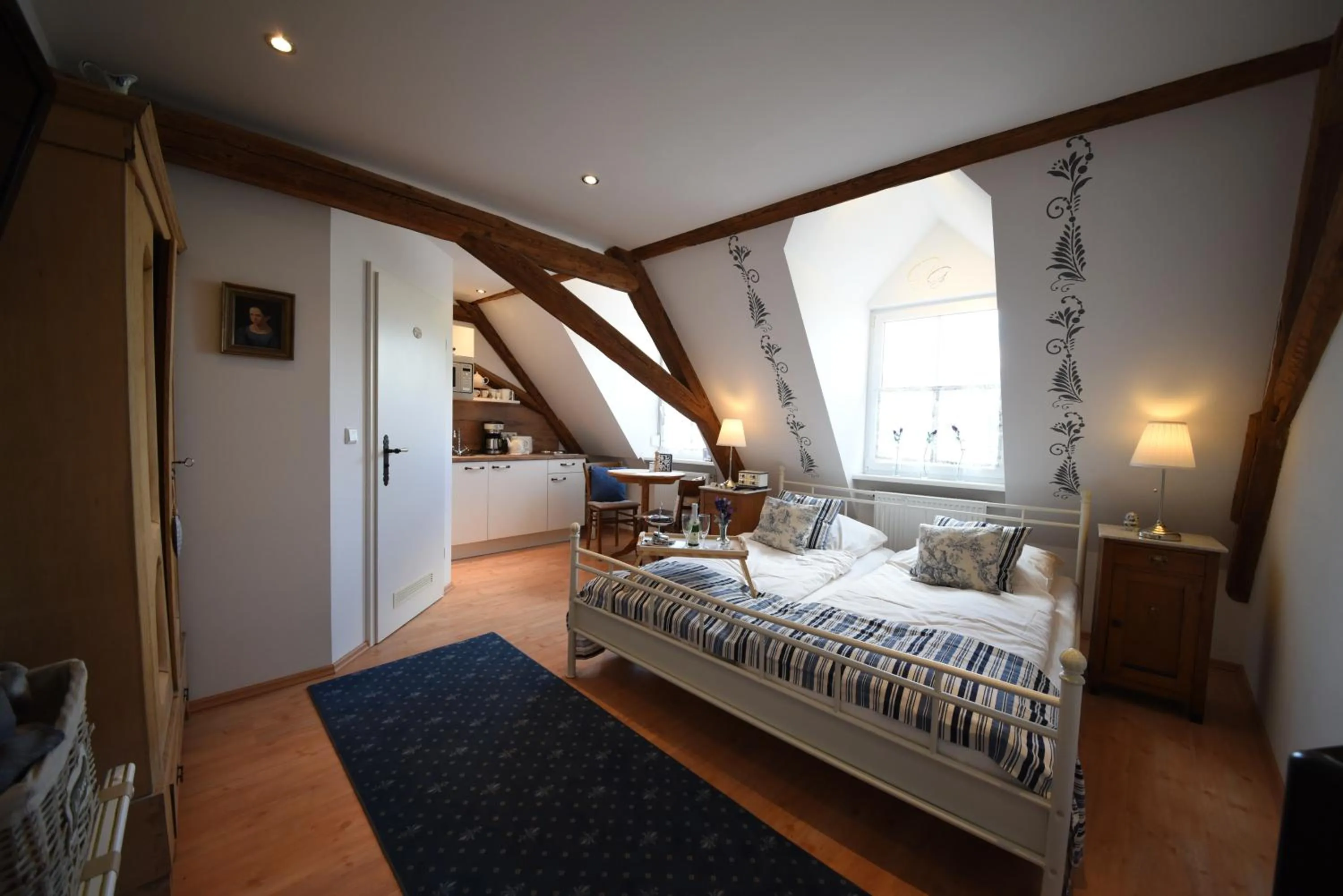 Photo of the whole room, Bed in GoldGemäuer Appartements