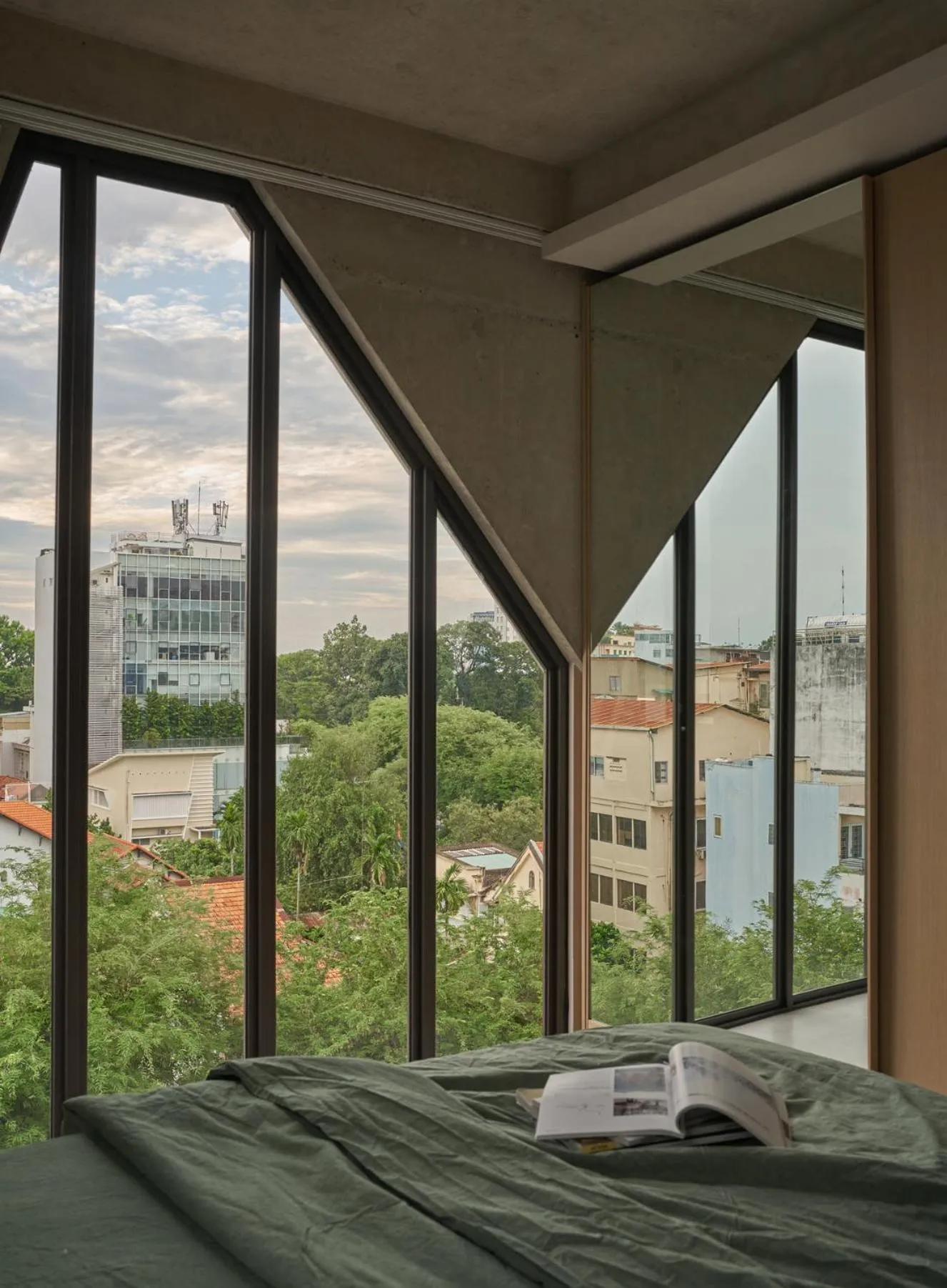 Bed in Express by M Village Nguyễn Văn Thủ