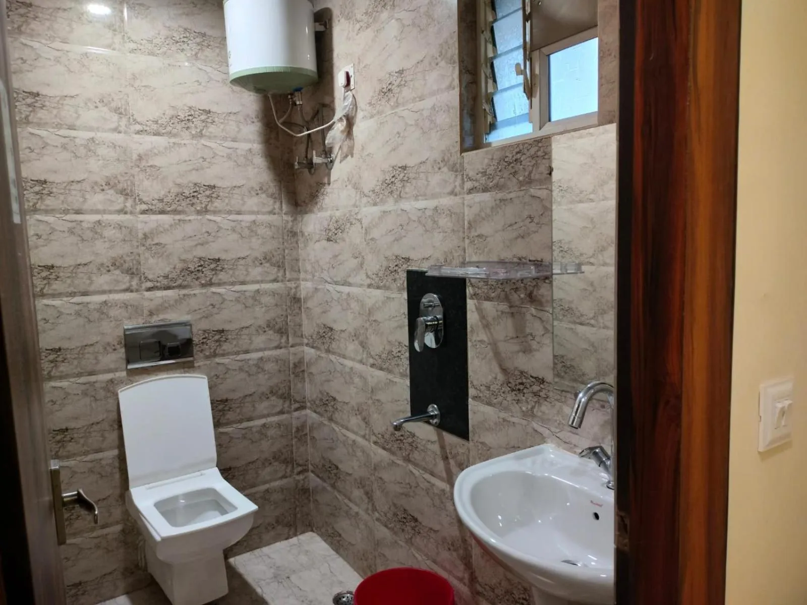 Toilet in Hotel Holiday Express