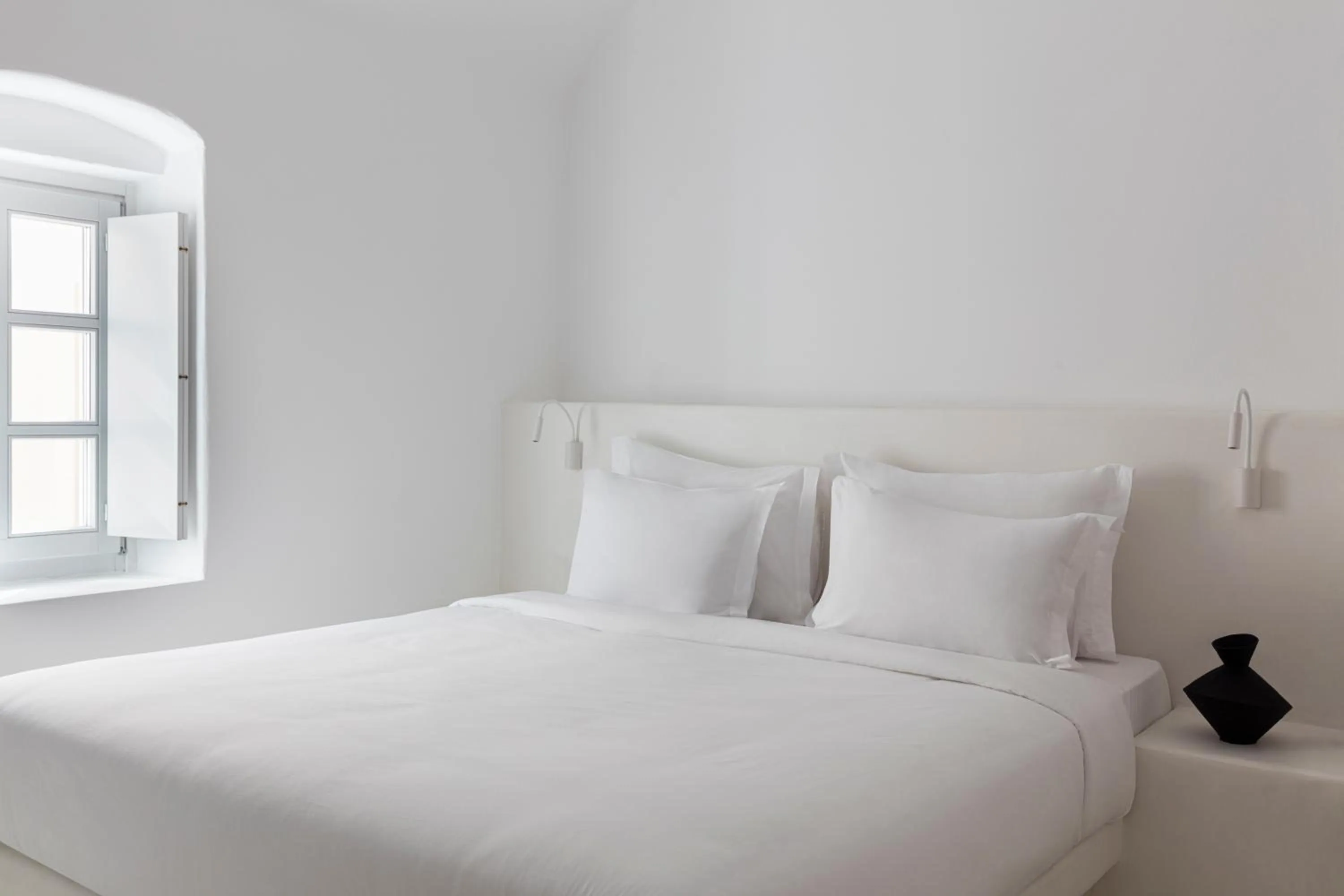 Bedroom, Bed in CASASUNSHA Hybrid Retreat Santorini