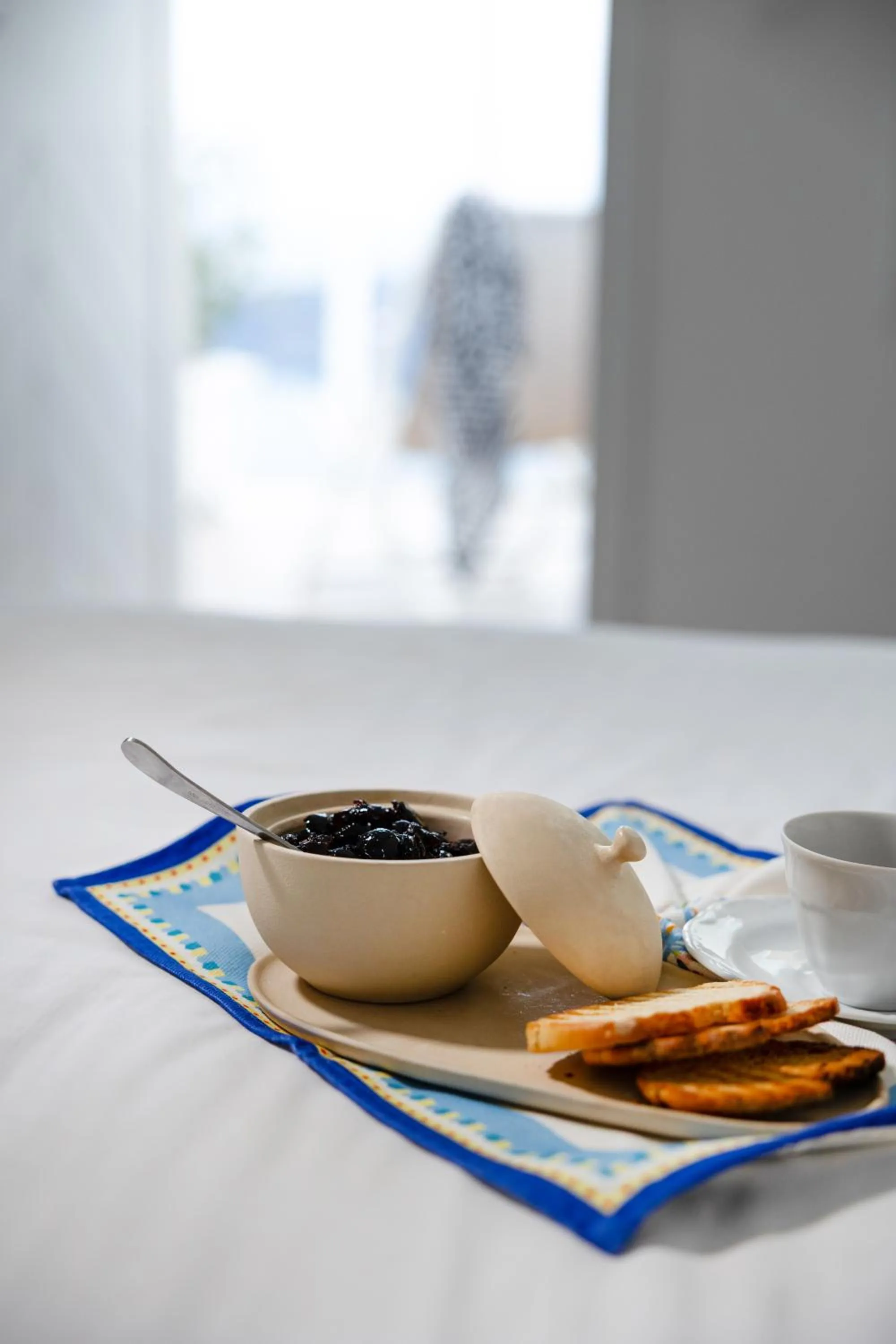 Food and drinks in CASASUNSHA Hybrid Retreat Santorini