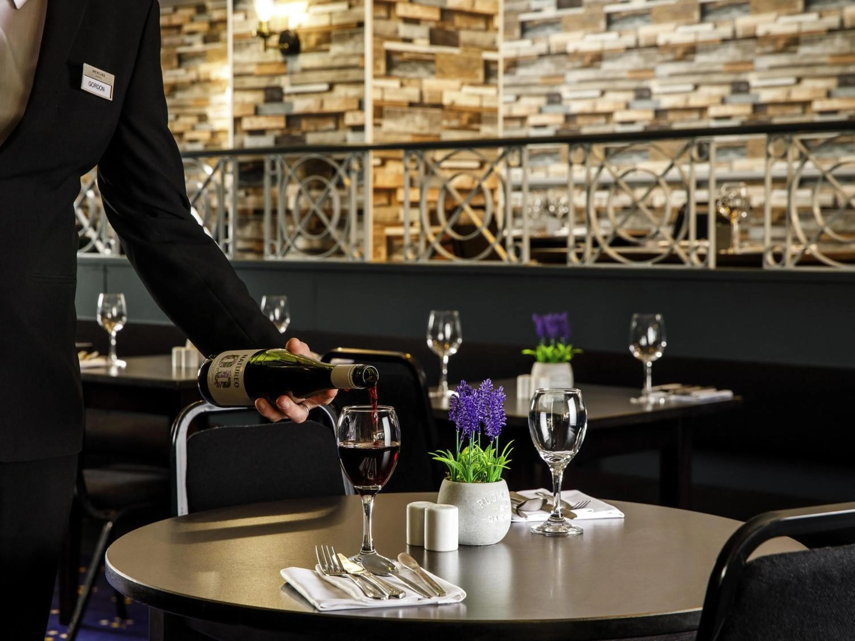 Restaurant/places to eat in Mercure Ayr Hotel