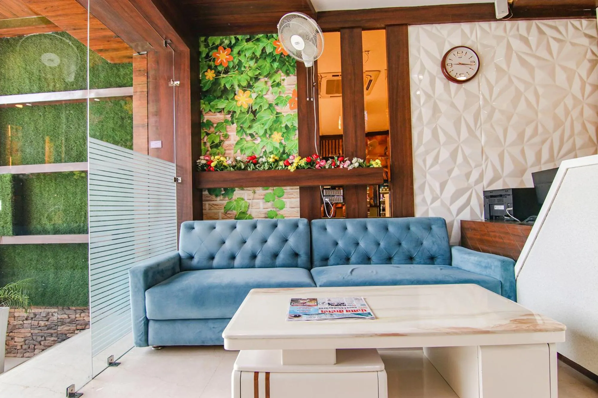 Seating area in FabHotel Golden City