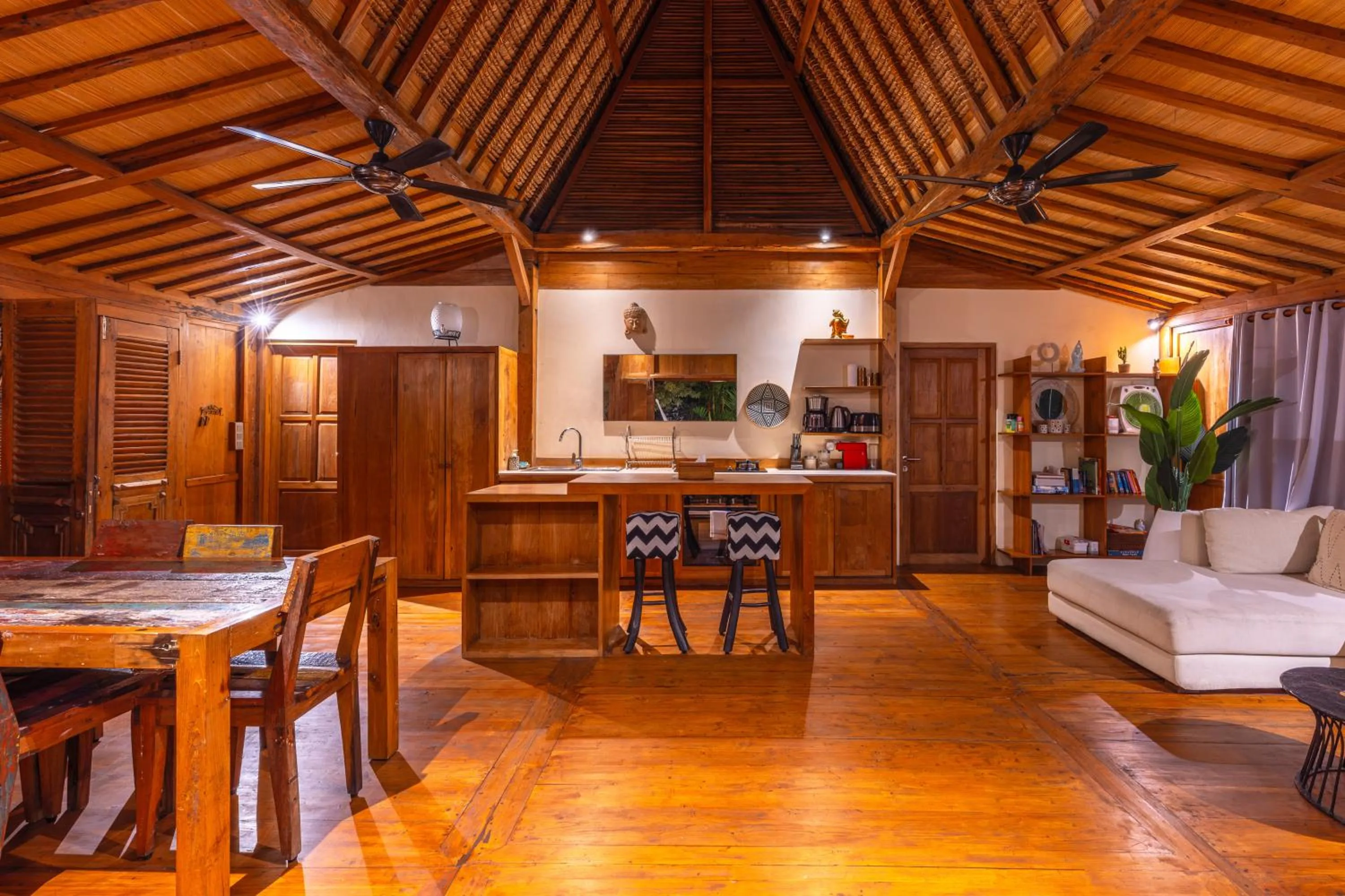 Kitchen or kitchenette in Wanderlust Villa by Betterplace