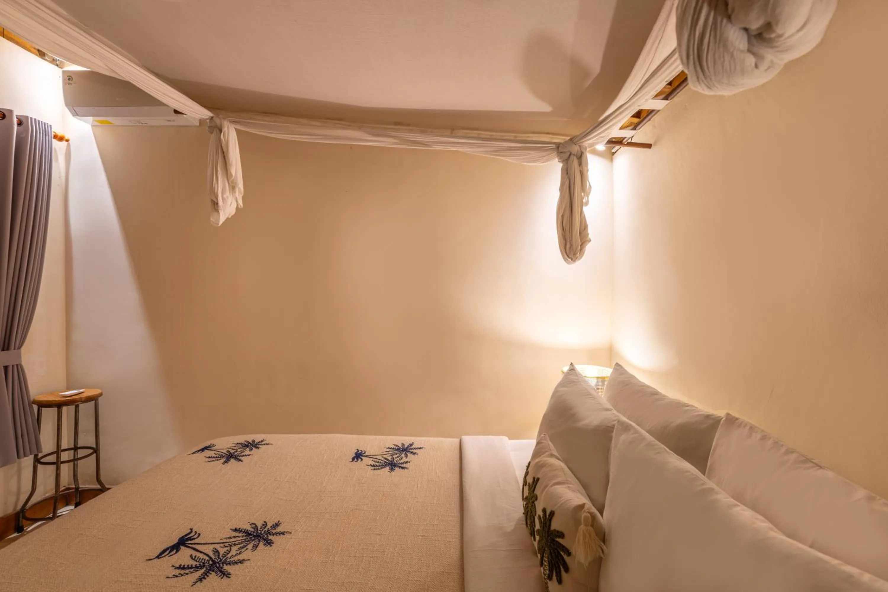 Bed in Wanderlust Villa by Betterplace