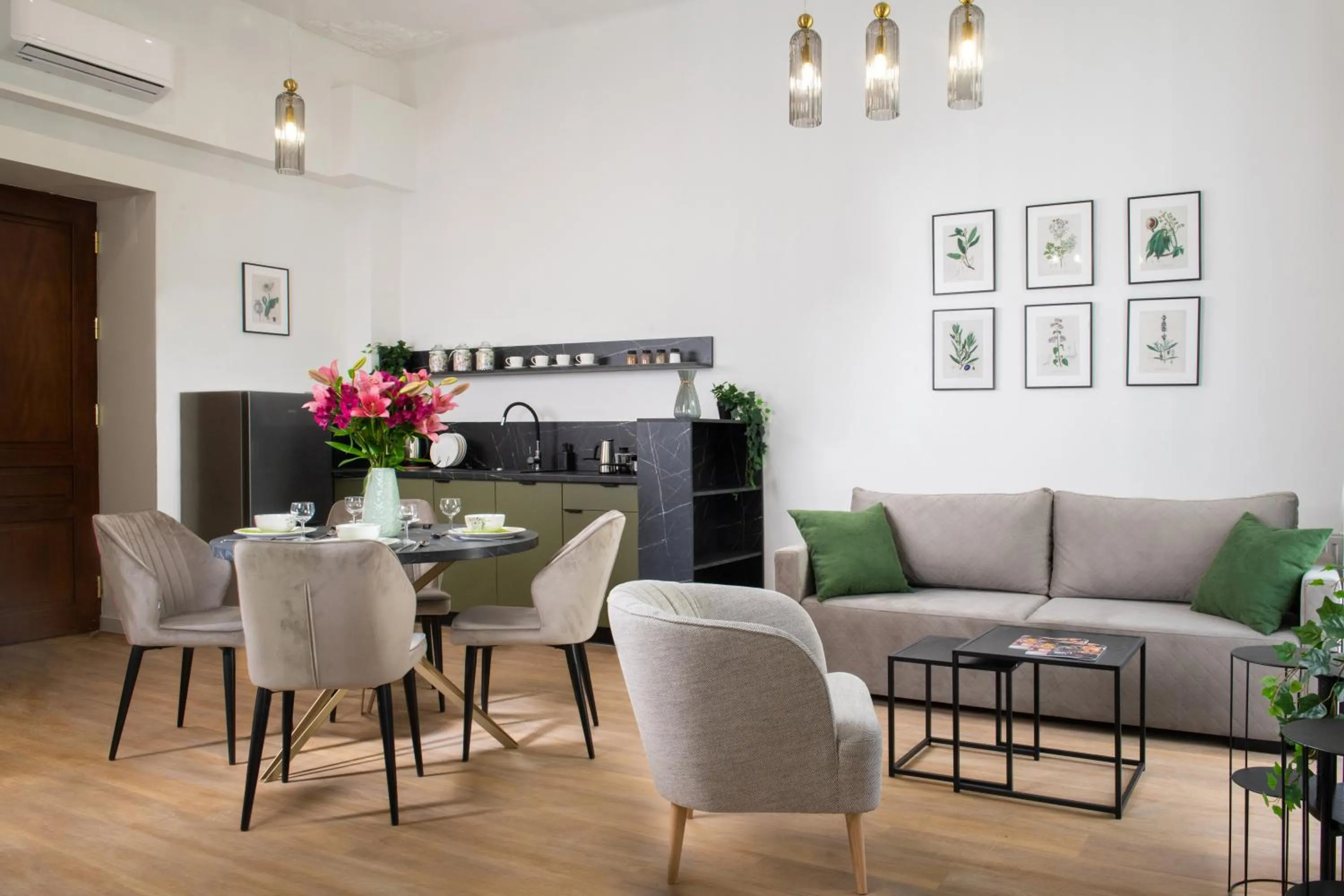 Kitchen or kitchenette in Rajska Residence