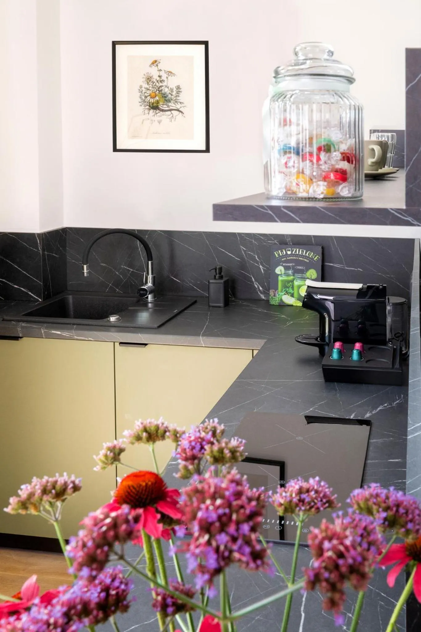 Kitchen or kitchenette in Rajska Residence