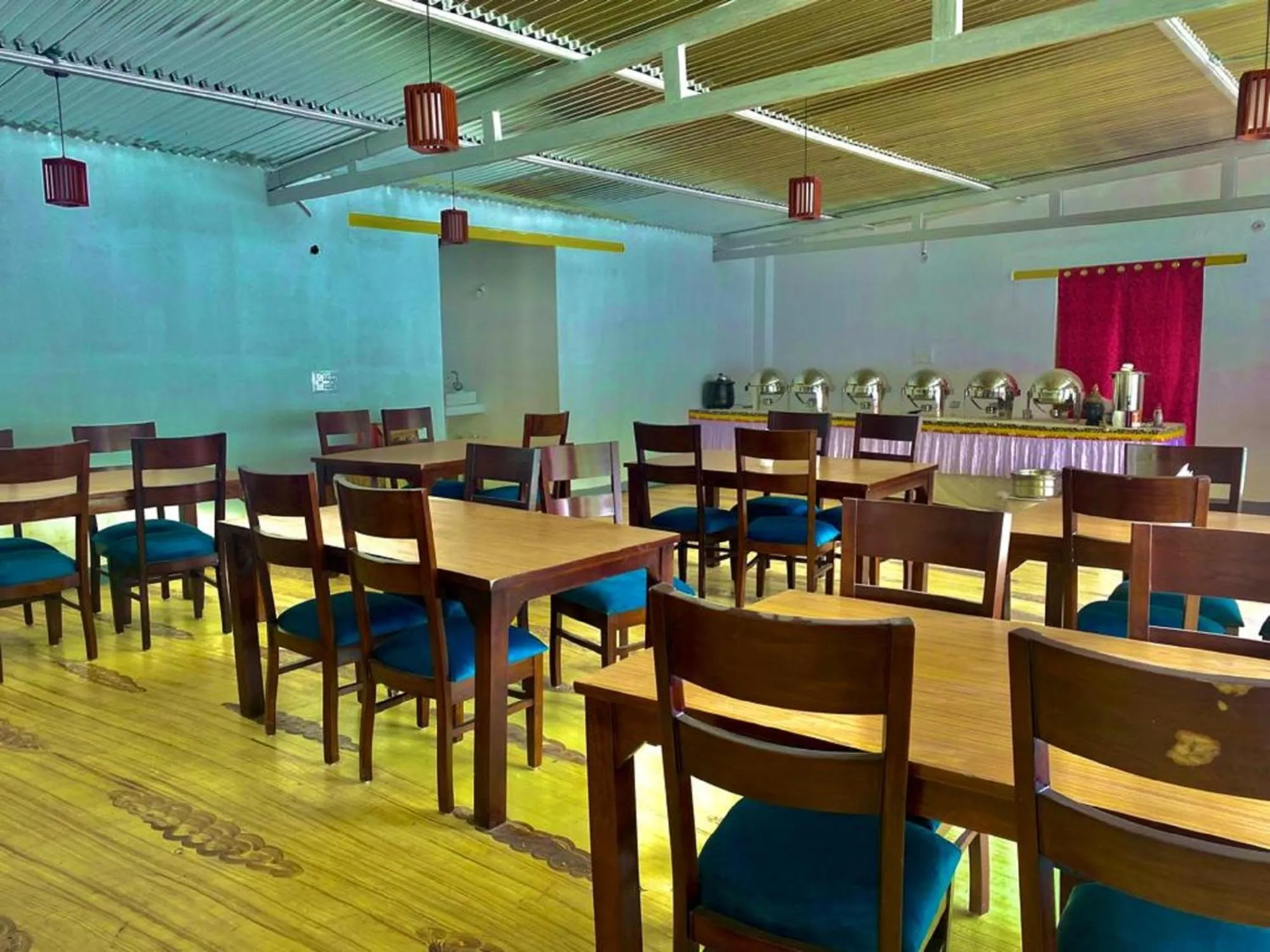 Restaurant/places to eat in The Empire Resort , Nubra