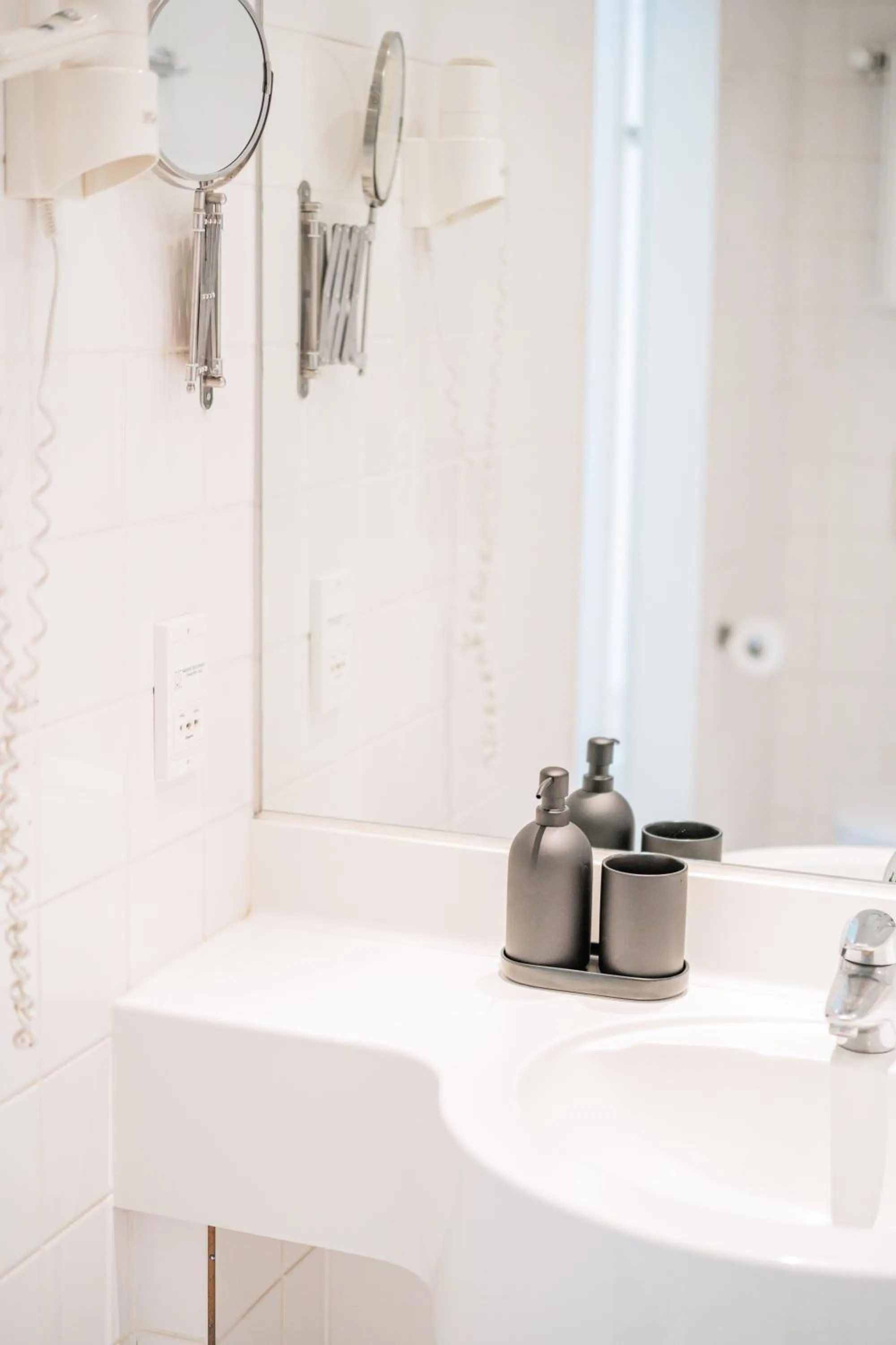 Self-Check-In Hotel Adlon