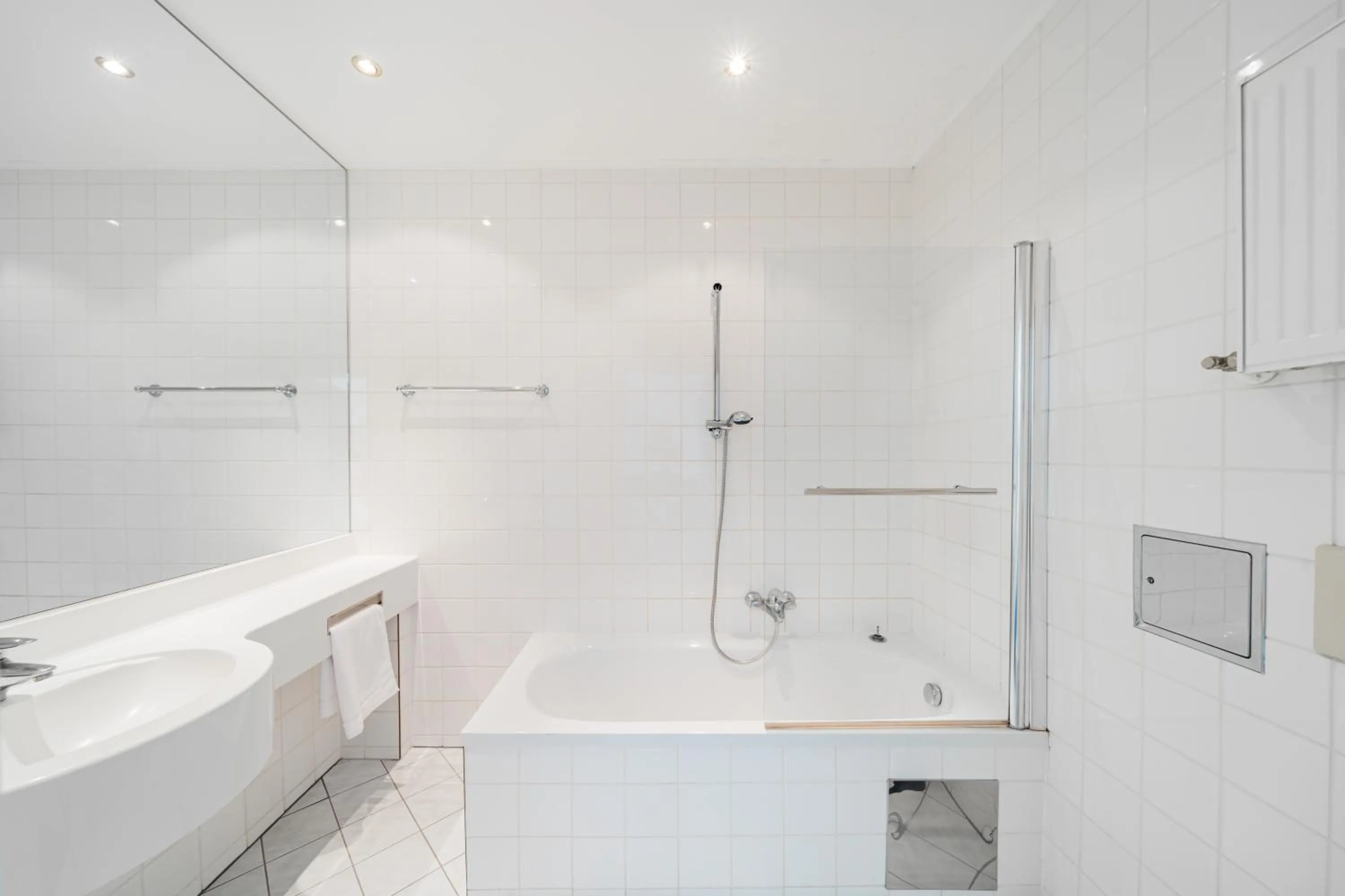 Self-Check-In Hotel Adlon