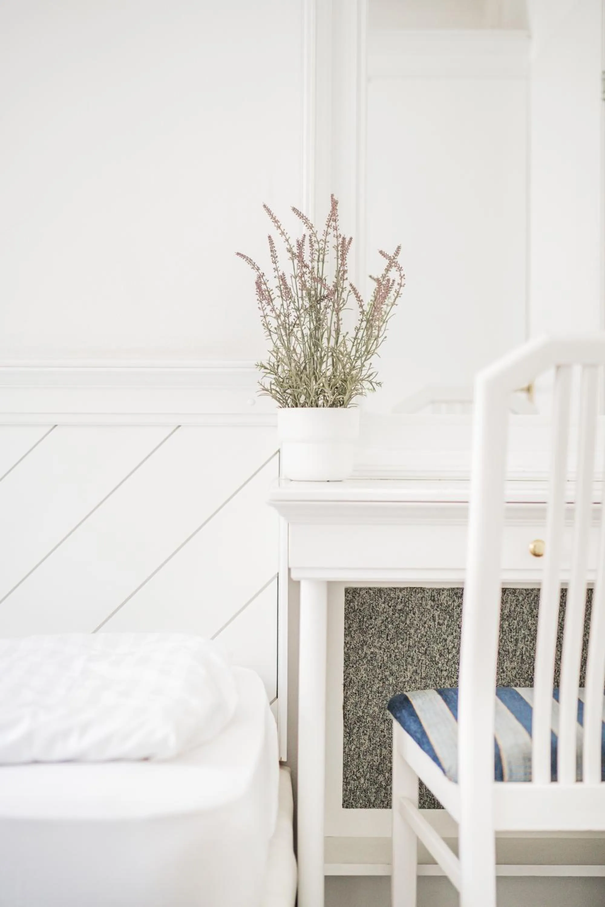 Bed in Self-Check-In Hotel Adlon