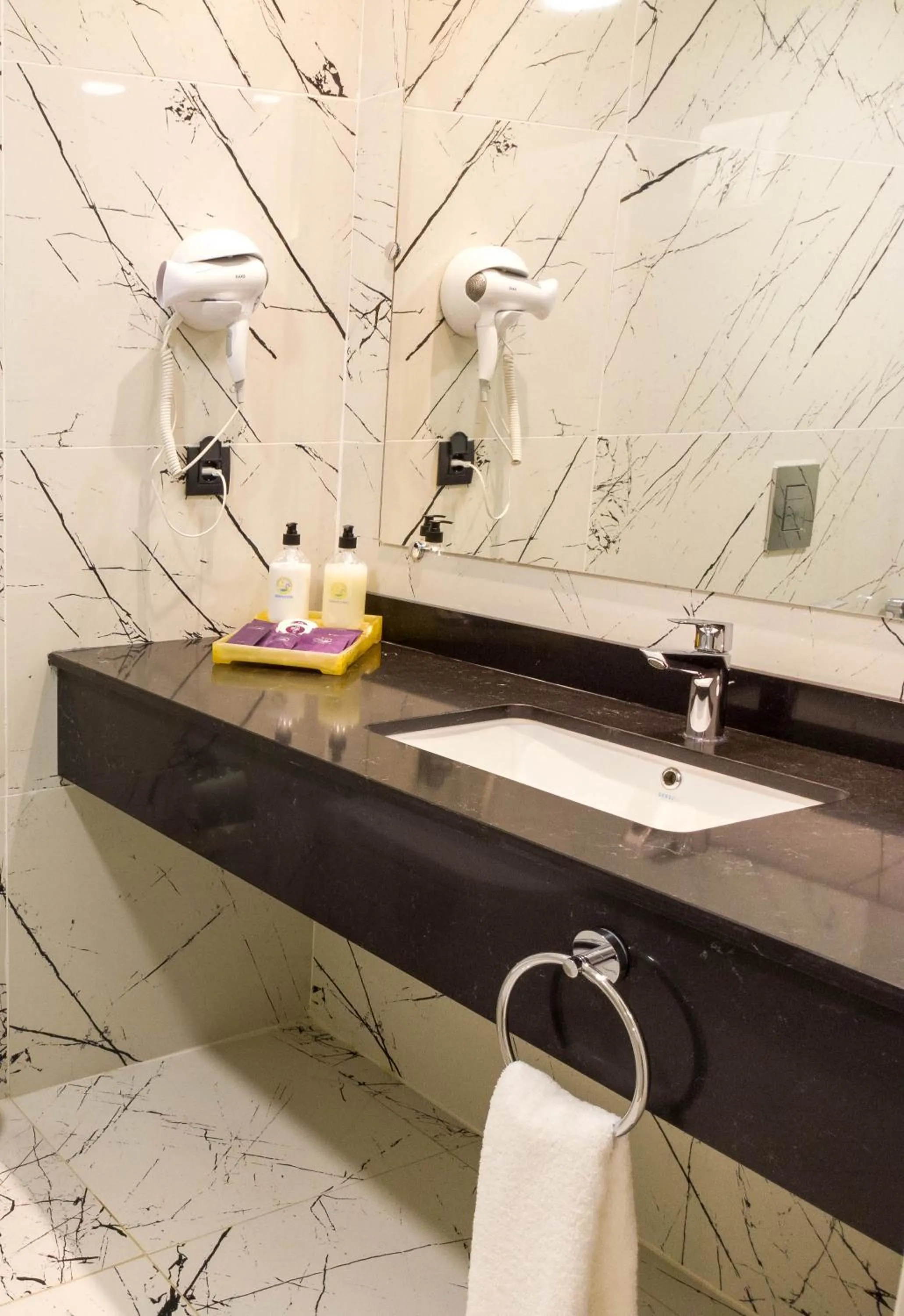 Toilet in FASQ Hotel