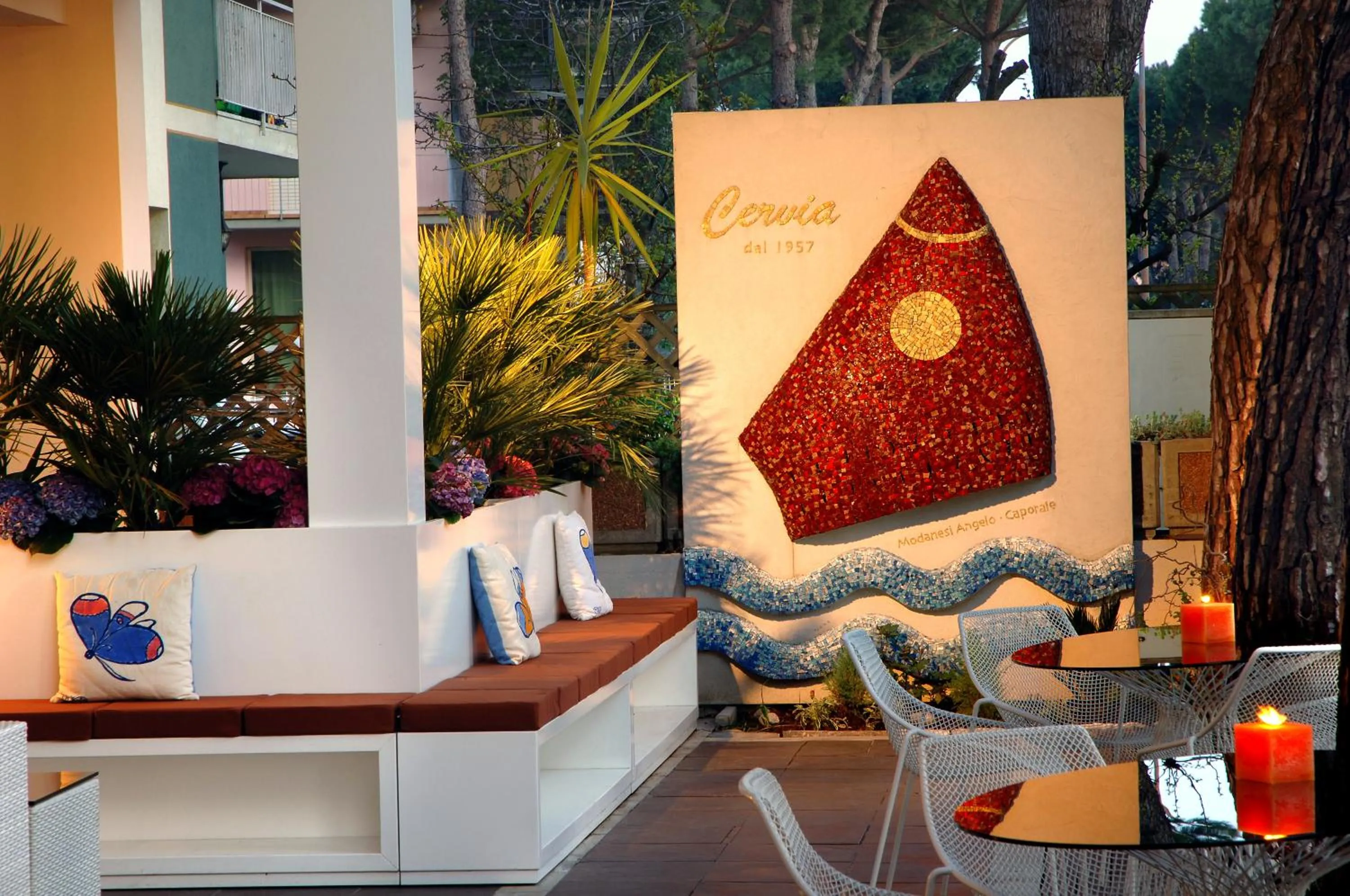 Facade/entrance in Hotel Eros Residence