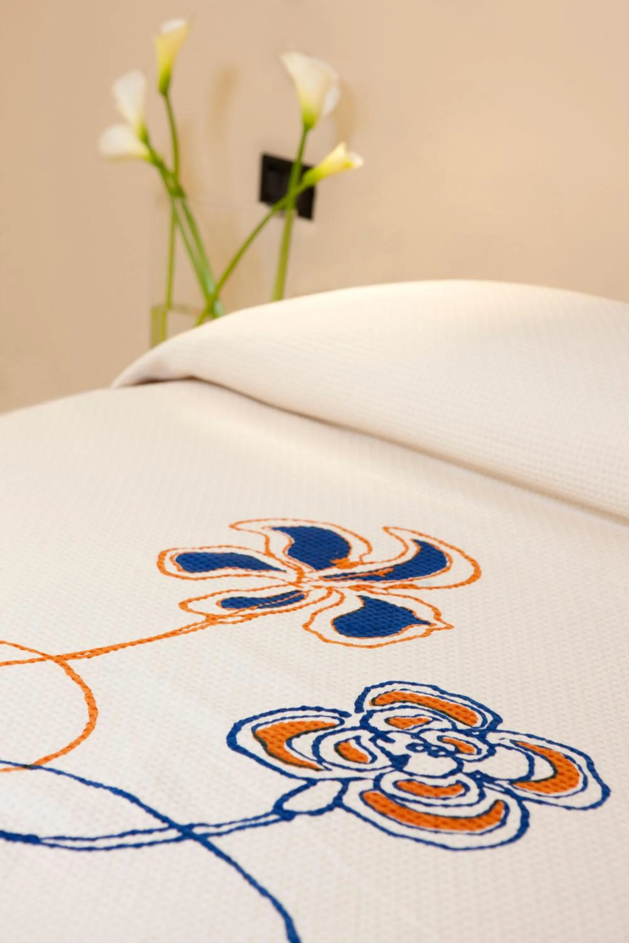 Bed in Hotel Eros Residence