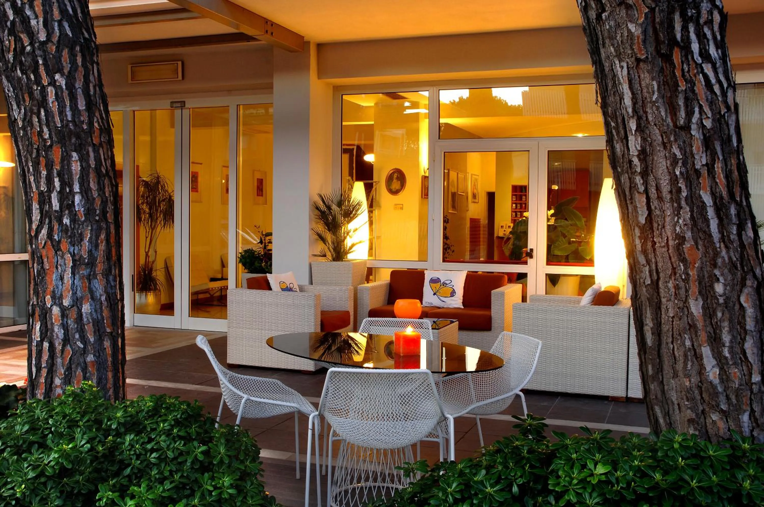 Facade/entrance in Hotel Eros Residence