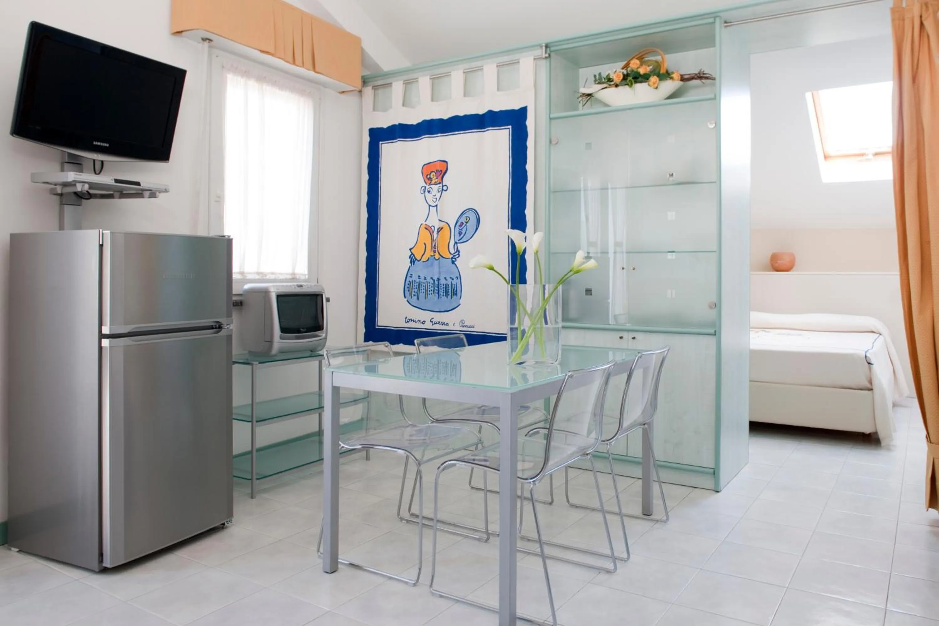 TV and multimedia in Hotel Eros Residence