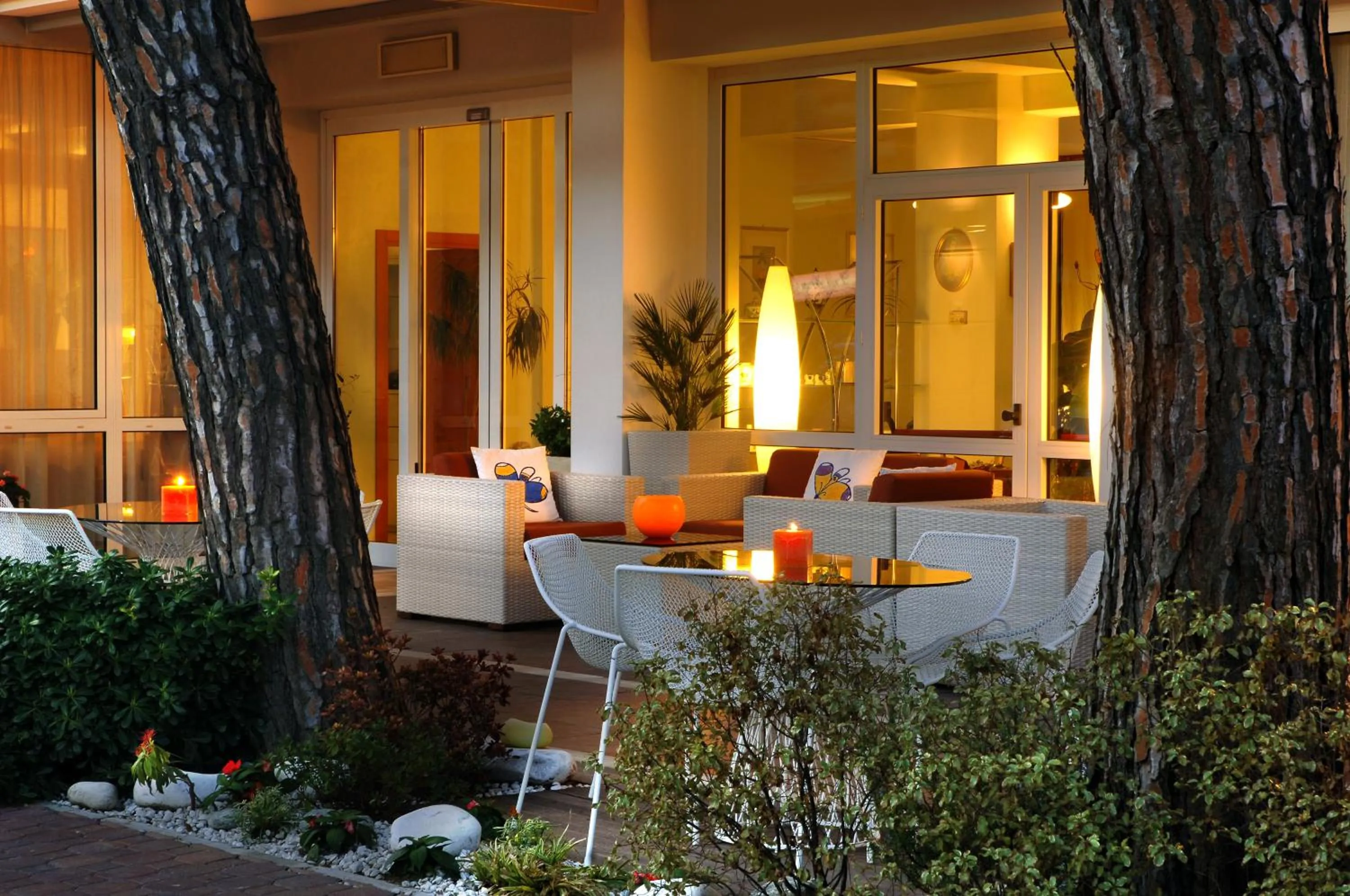 Facade/entrance in Hotel Eros Residence