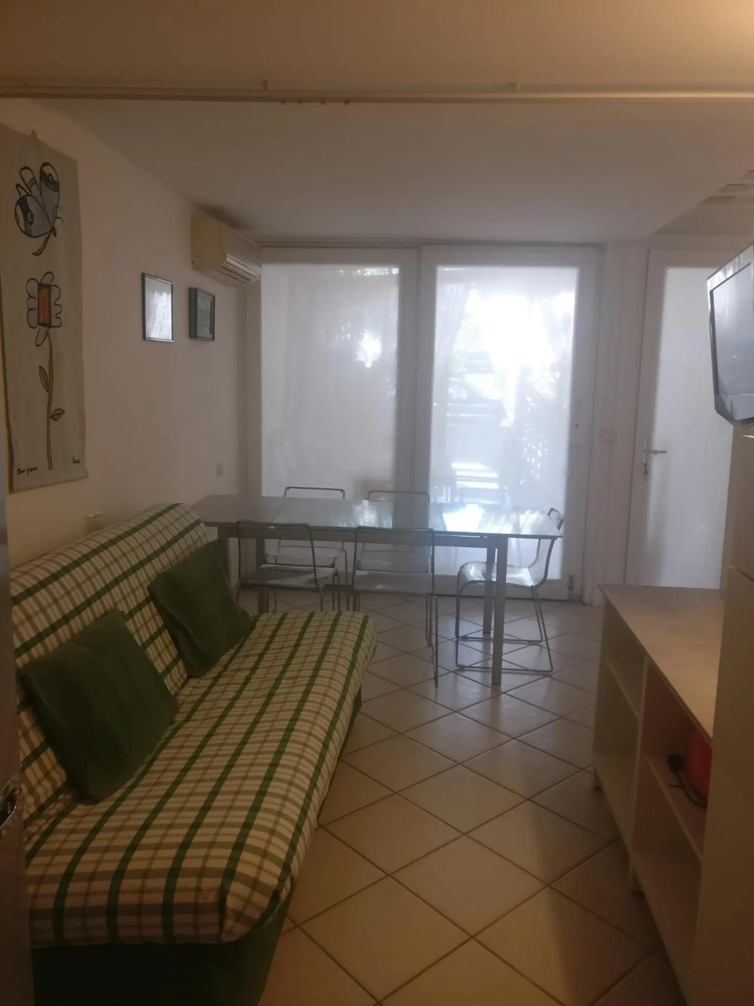 TV and multimedia in Hotel Eros Residence