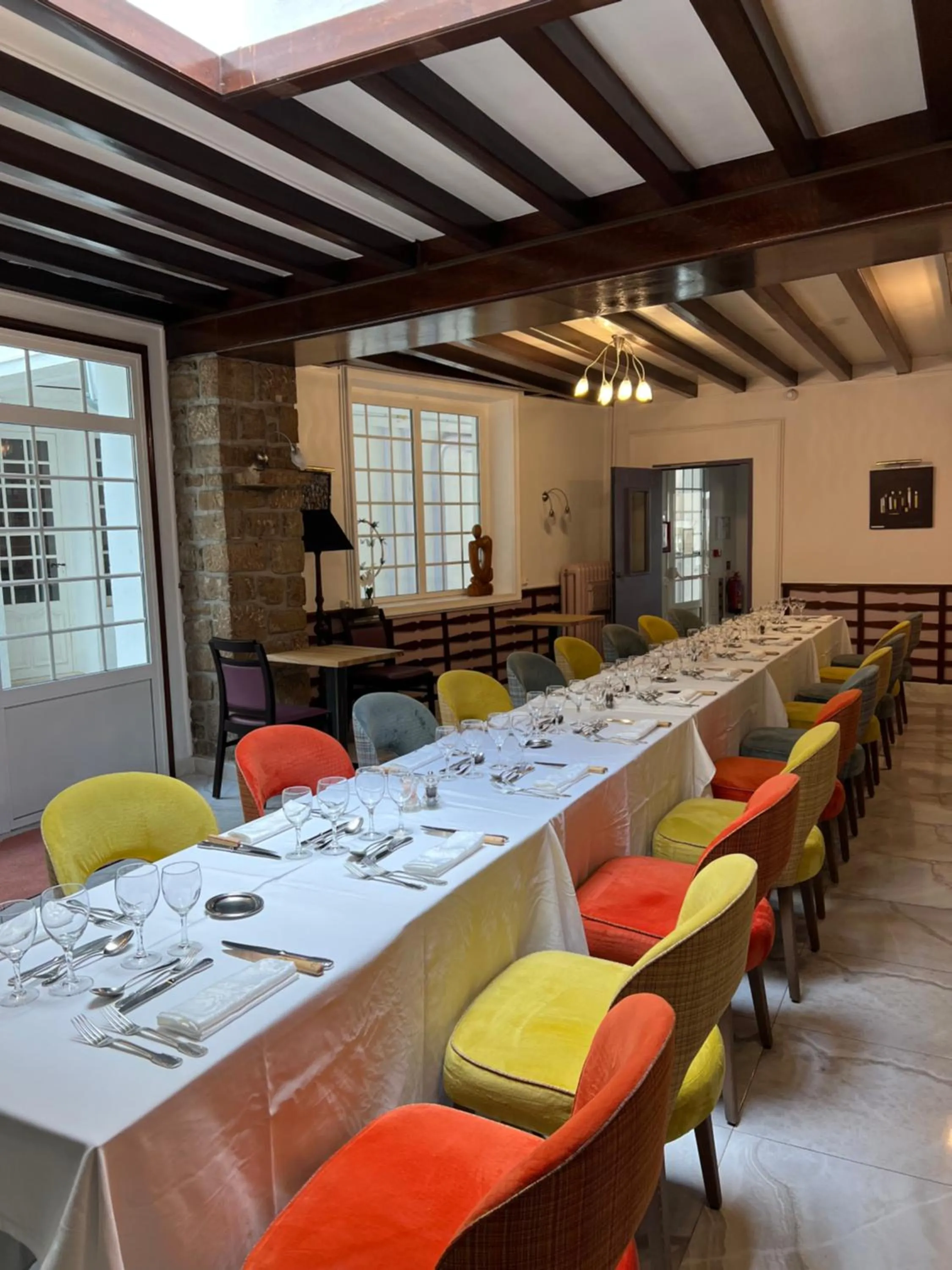 Restaurant/places to eat in Logis Grand Hotel Pelisson