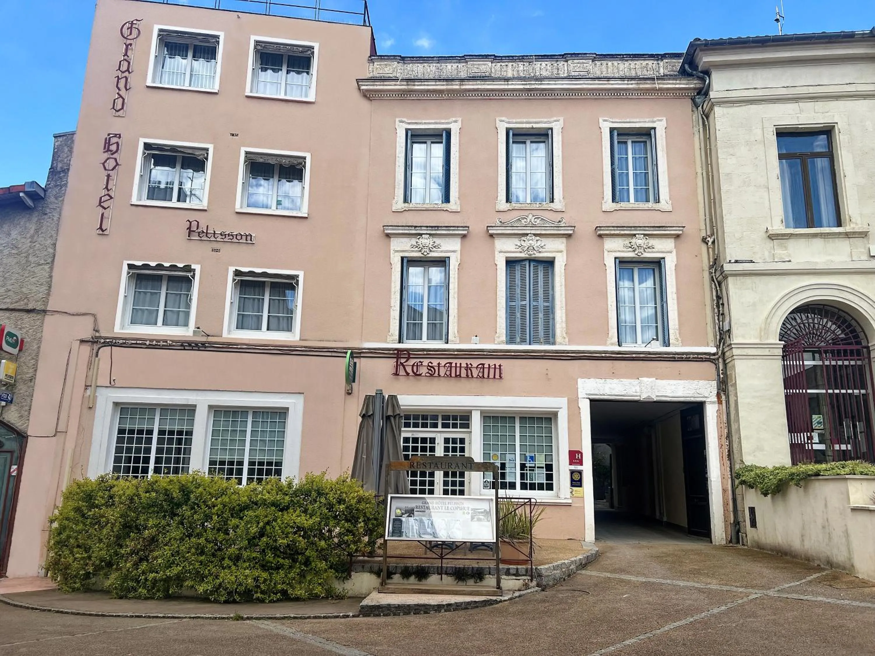 Property building in Logis Grand Hotel Pelisson