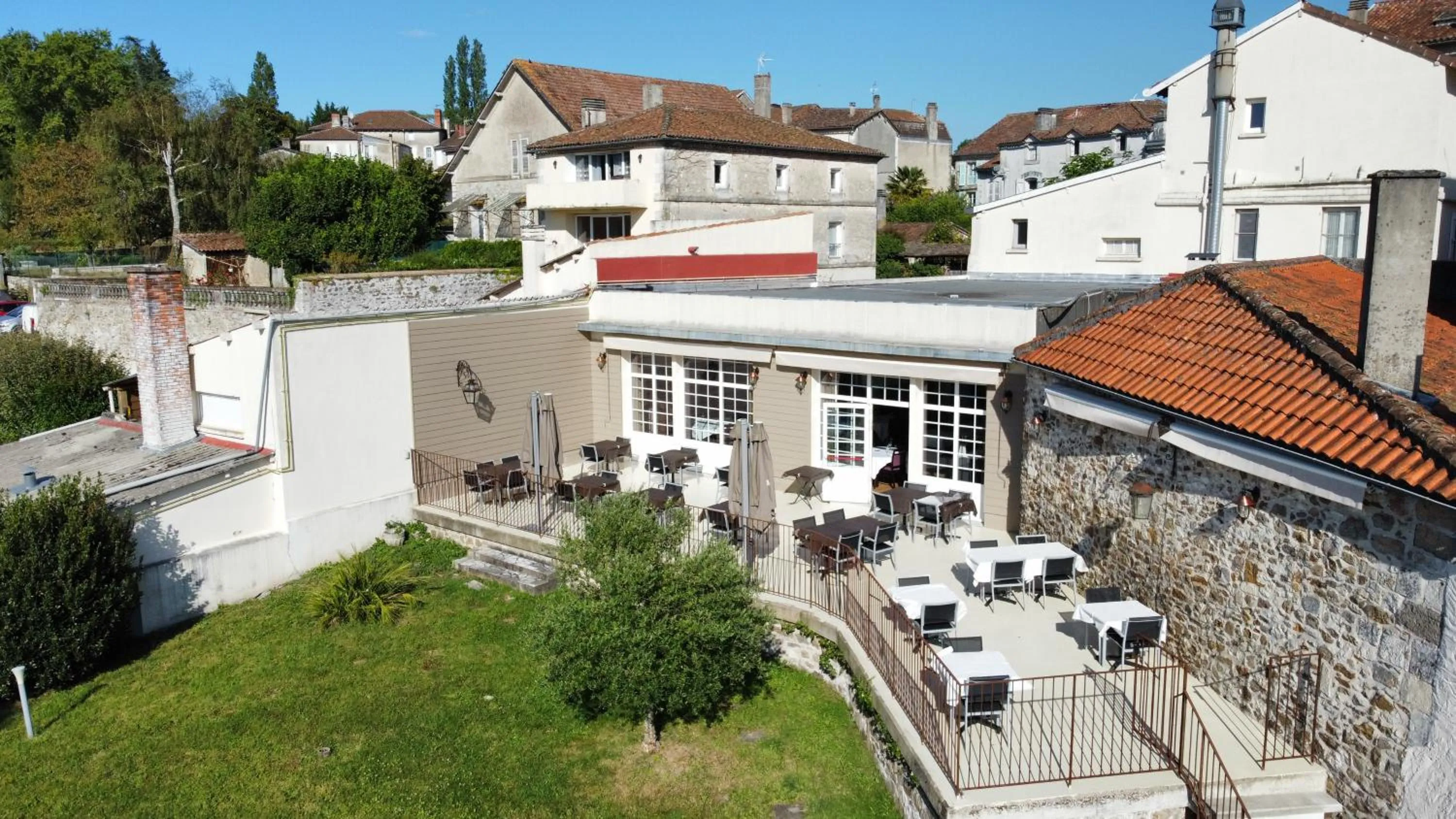 Property building in Logis Grand Hotel Pelisson