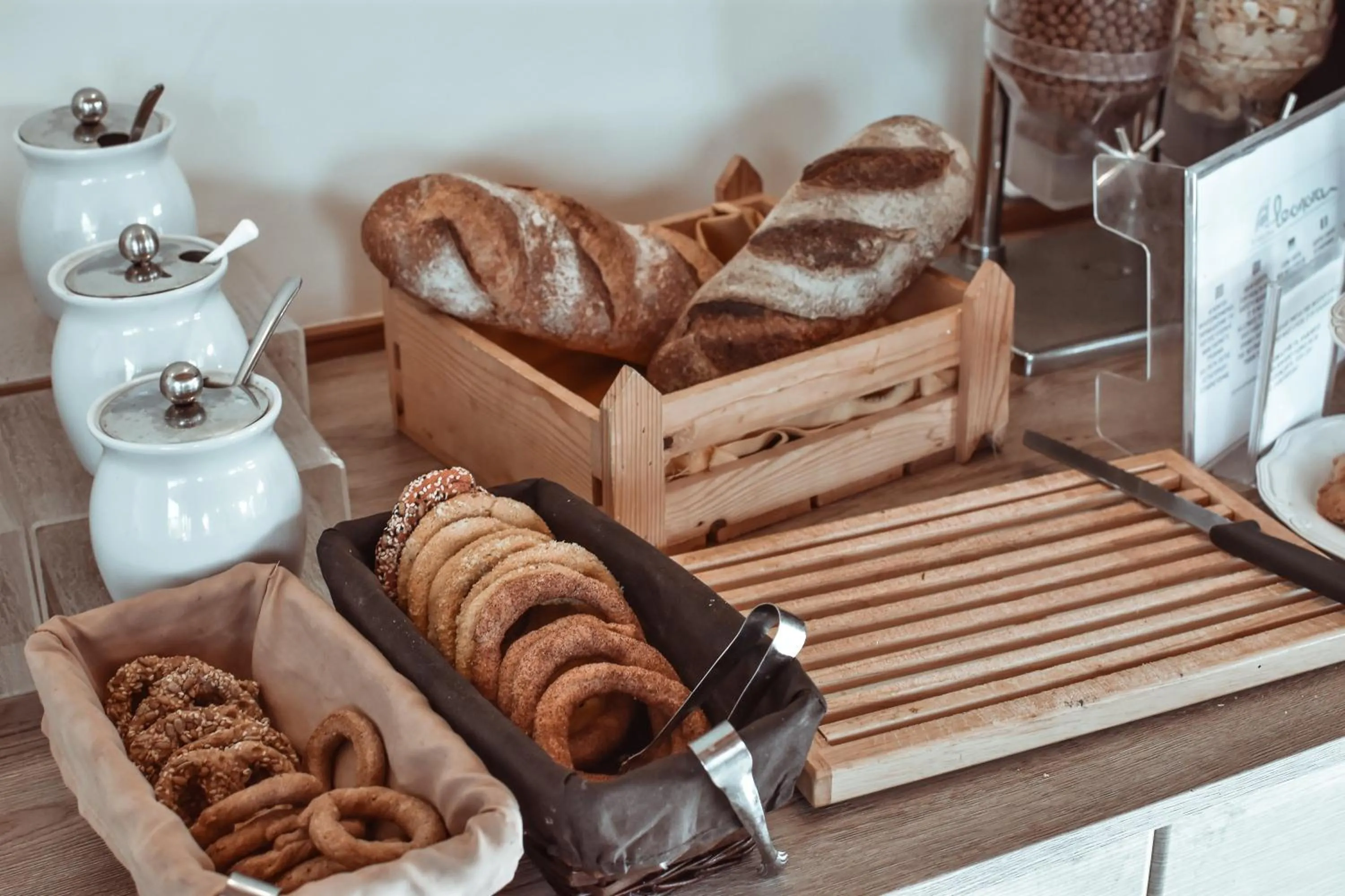 Buffet breakfast in Eleonora Αnissaras