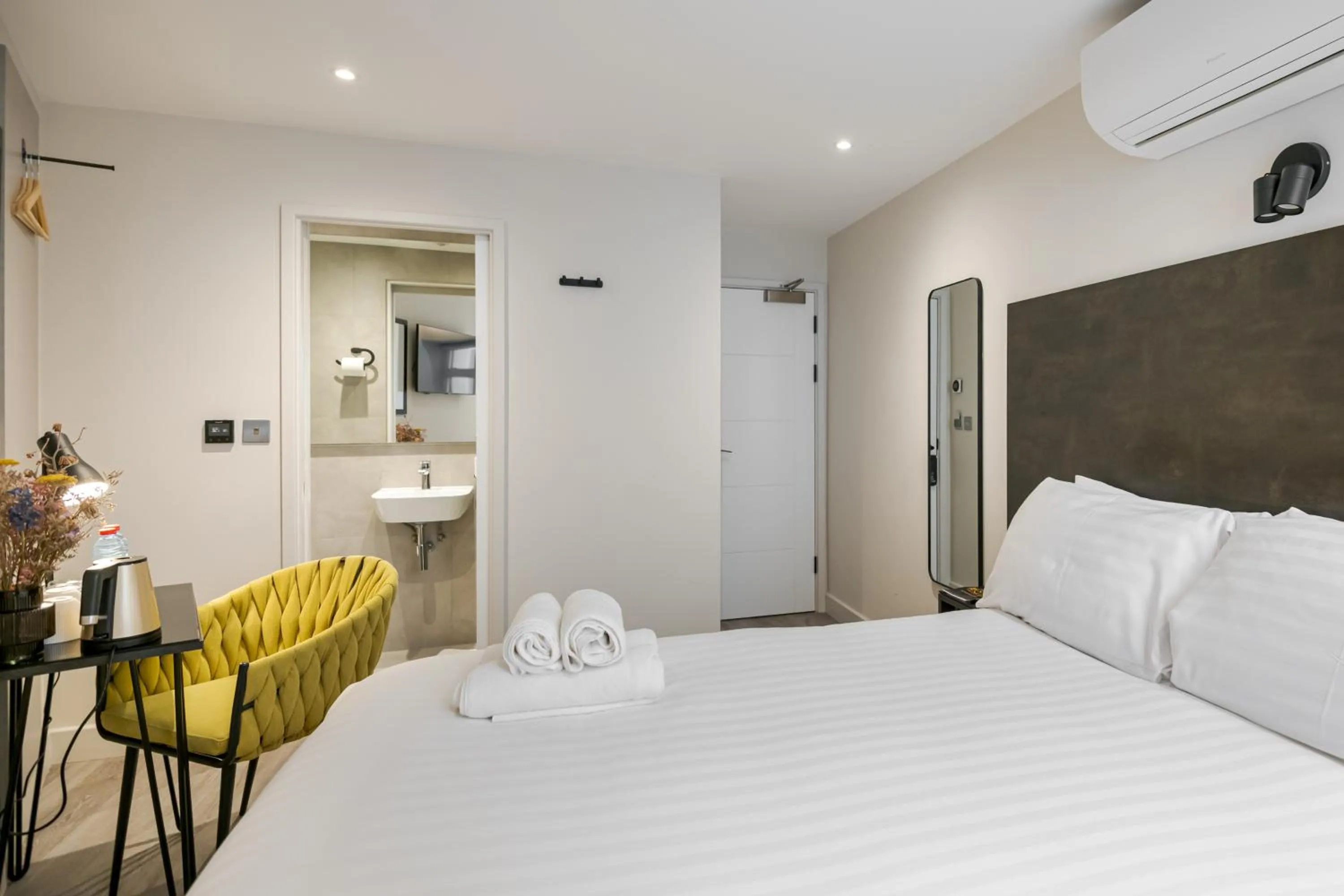 Bed in St Pancras Inn