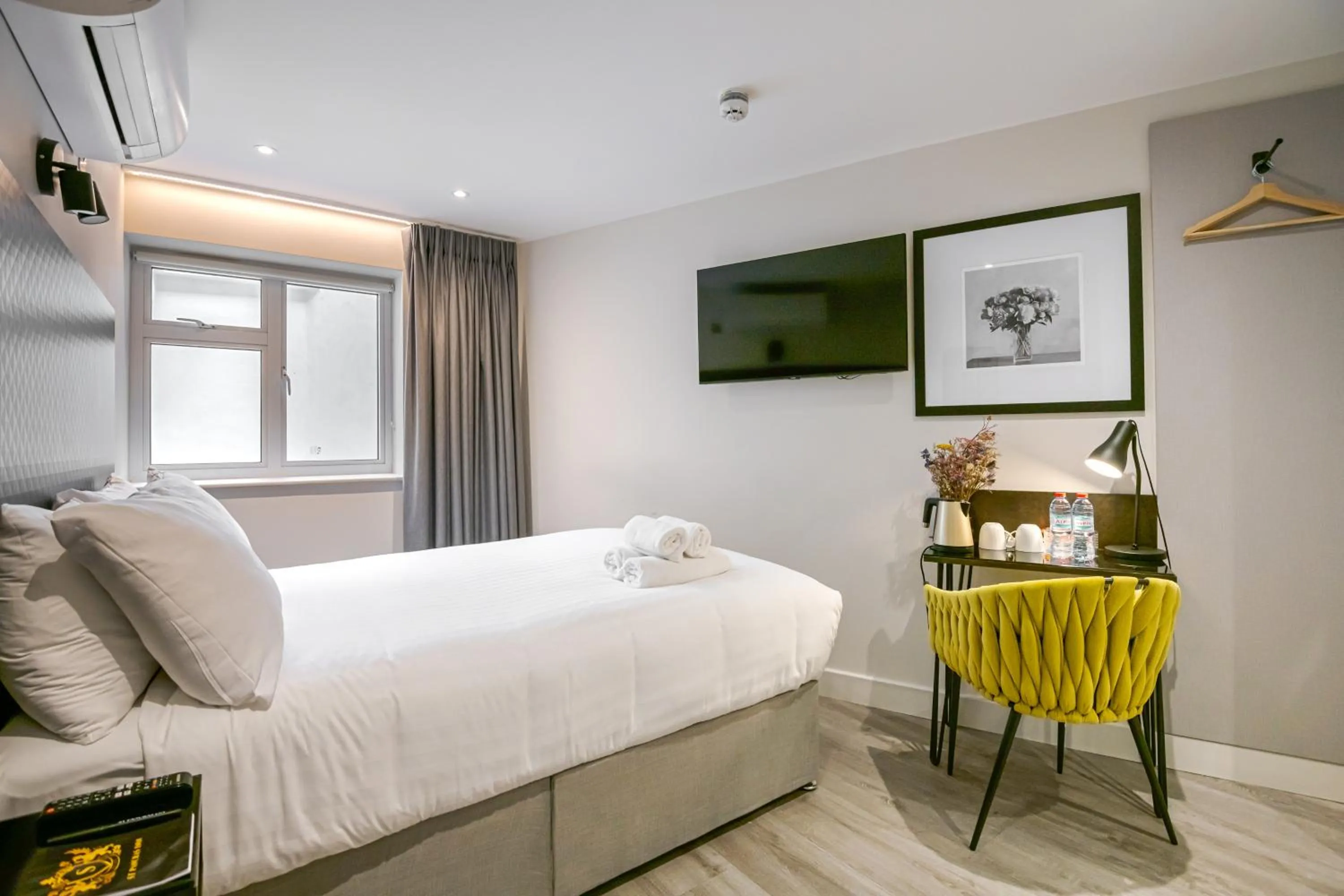 Bed in St Pancras Inn