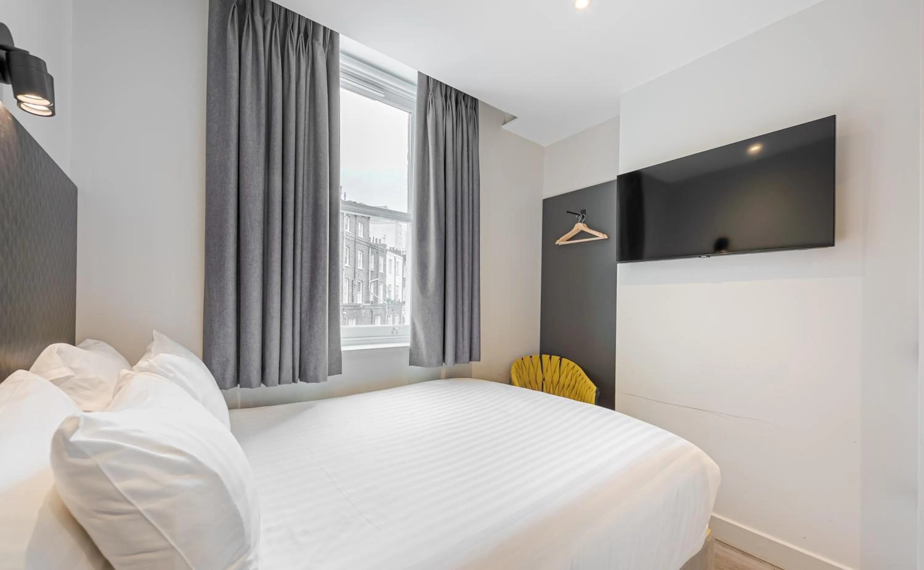 Bed in St Pancras Inn