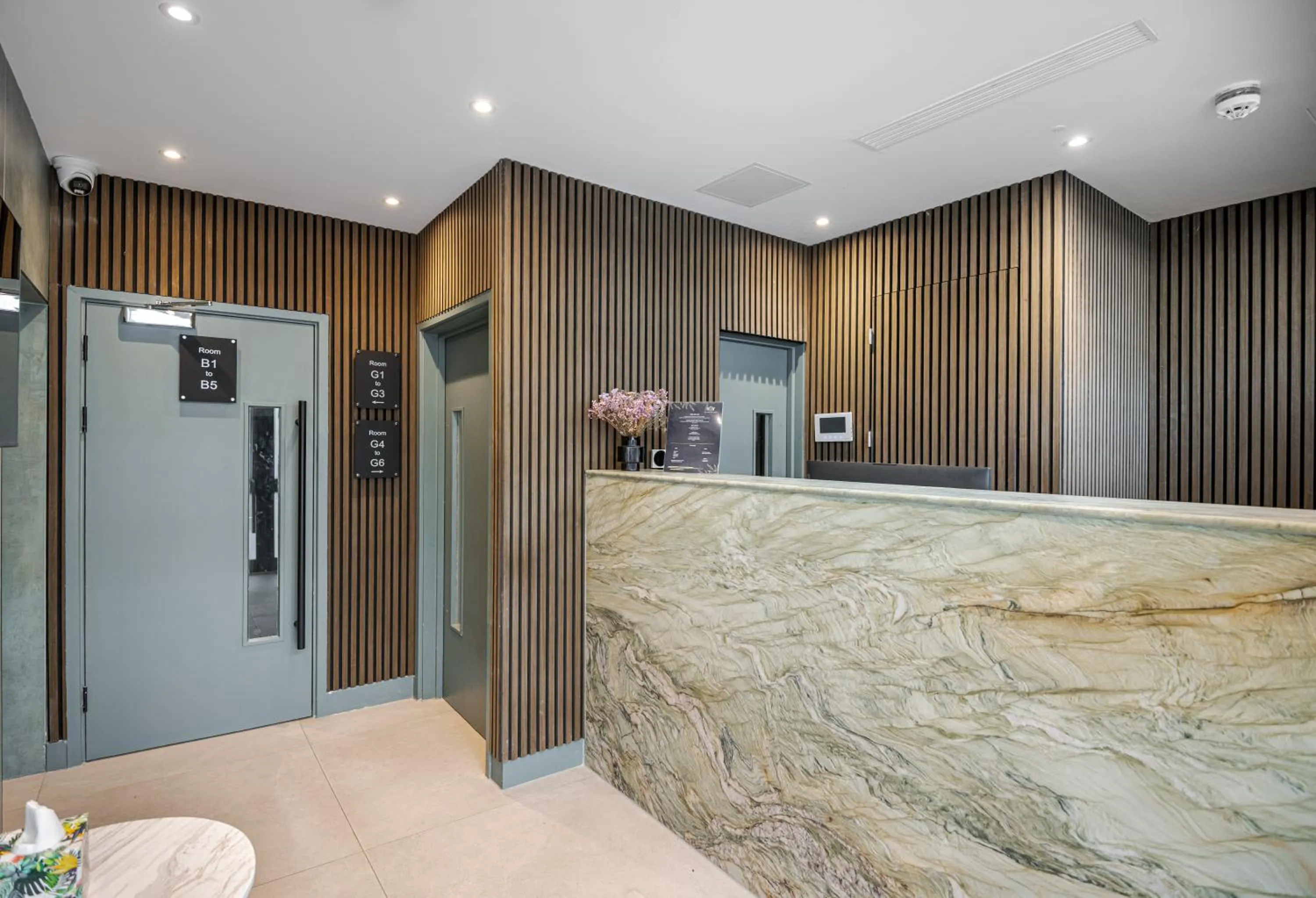 Lobby or reception in St Pancras Inn