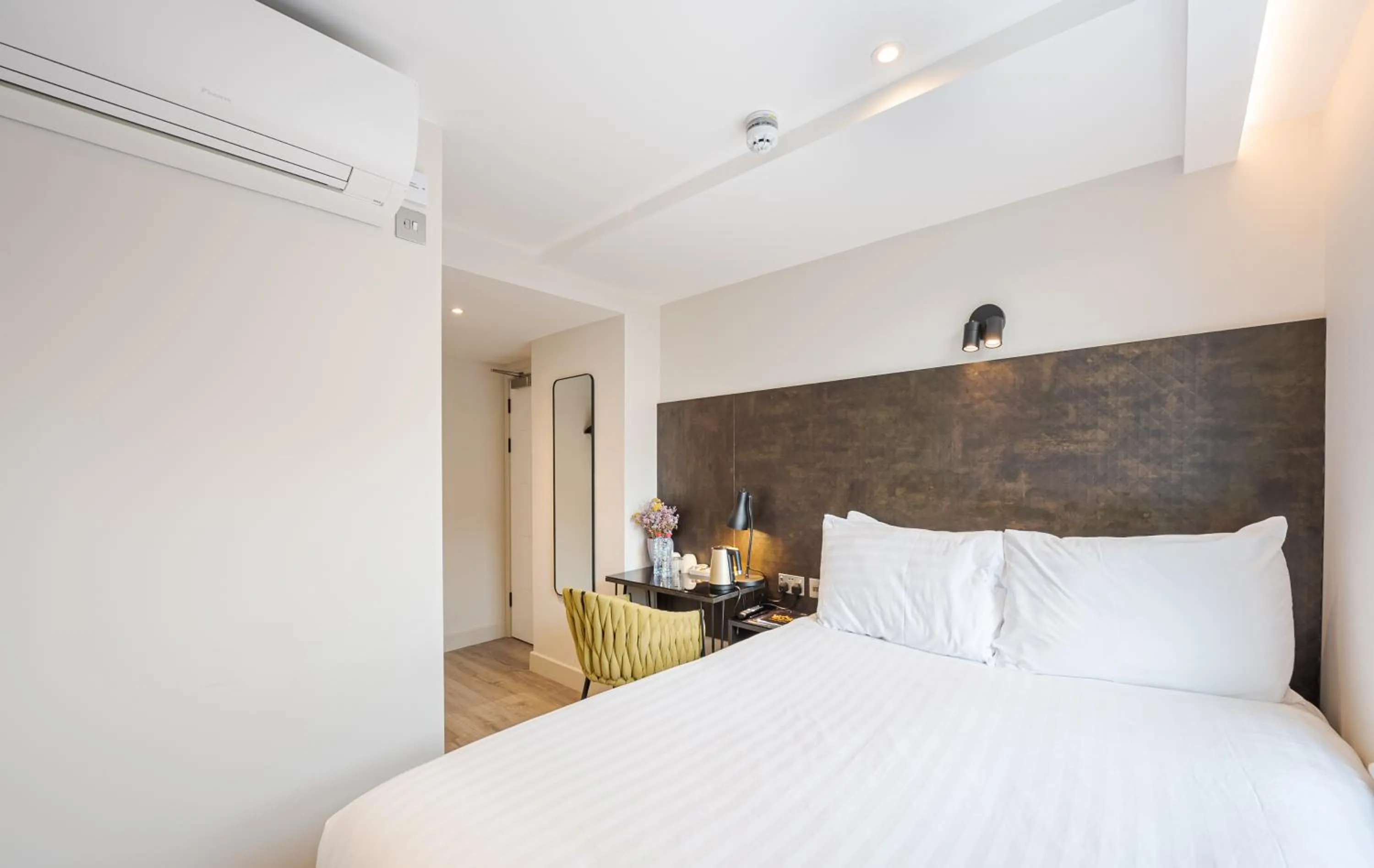 Bed in St Pancras Inn