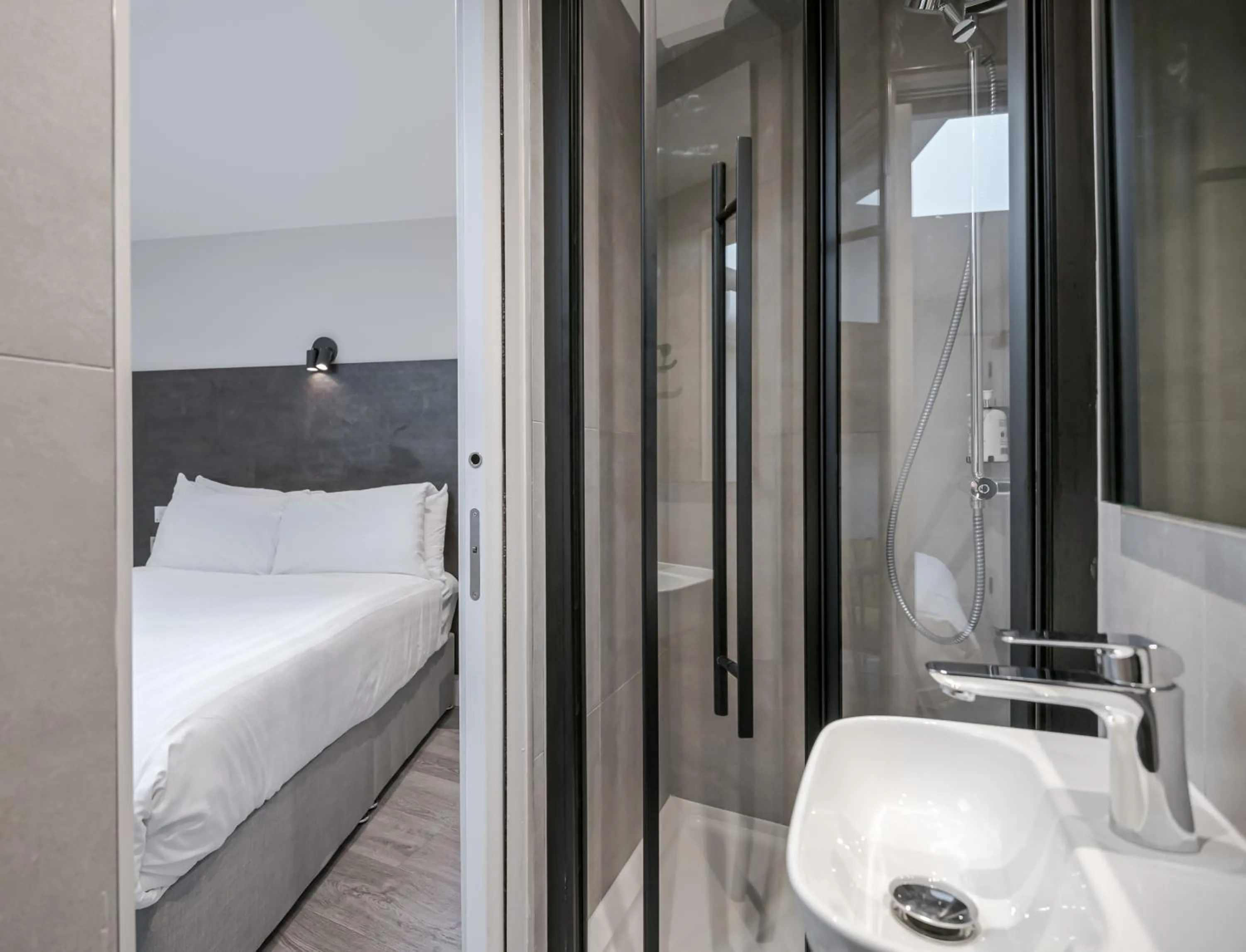 Bed in St Pancras Inn