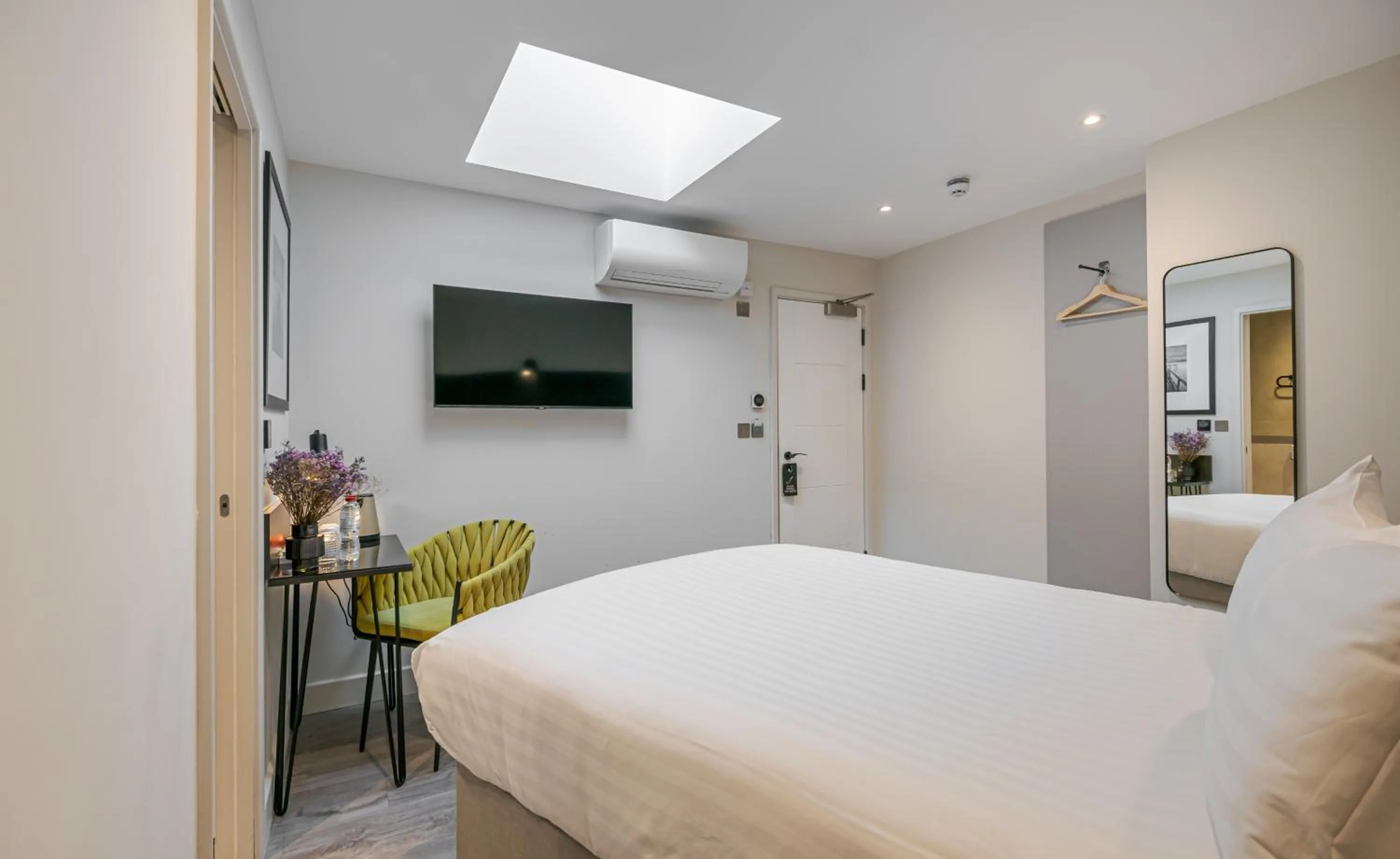 Bed in St Pancras Inn